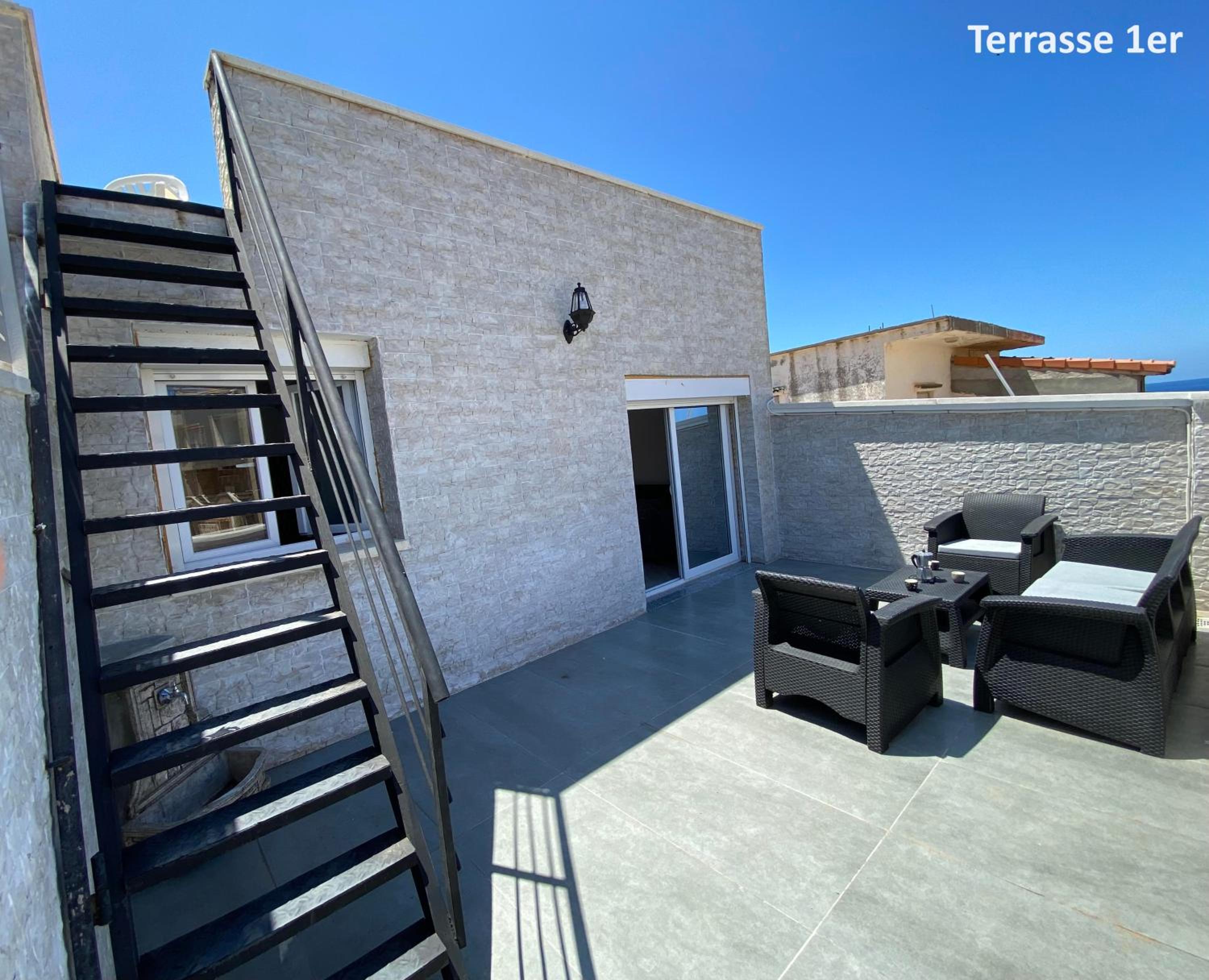 Maison individuelle 16 personnes - Location Azeffoun Ait Chafaa-16500Da