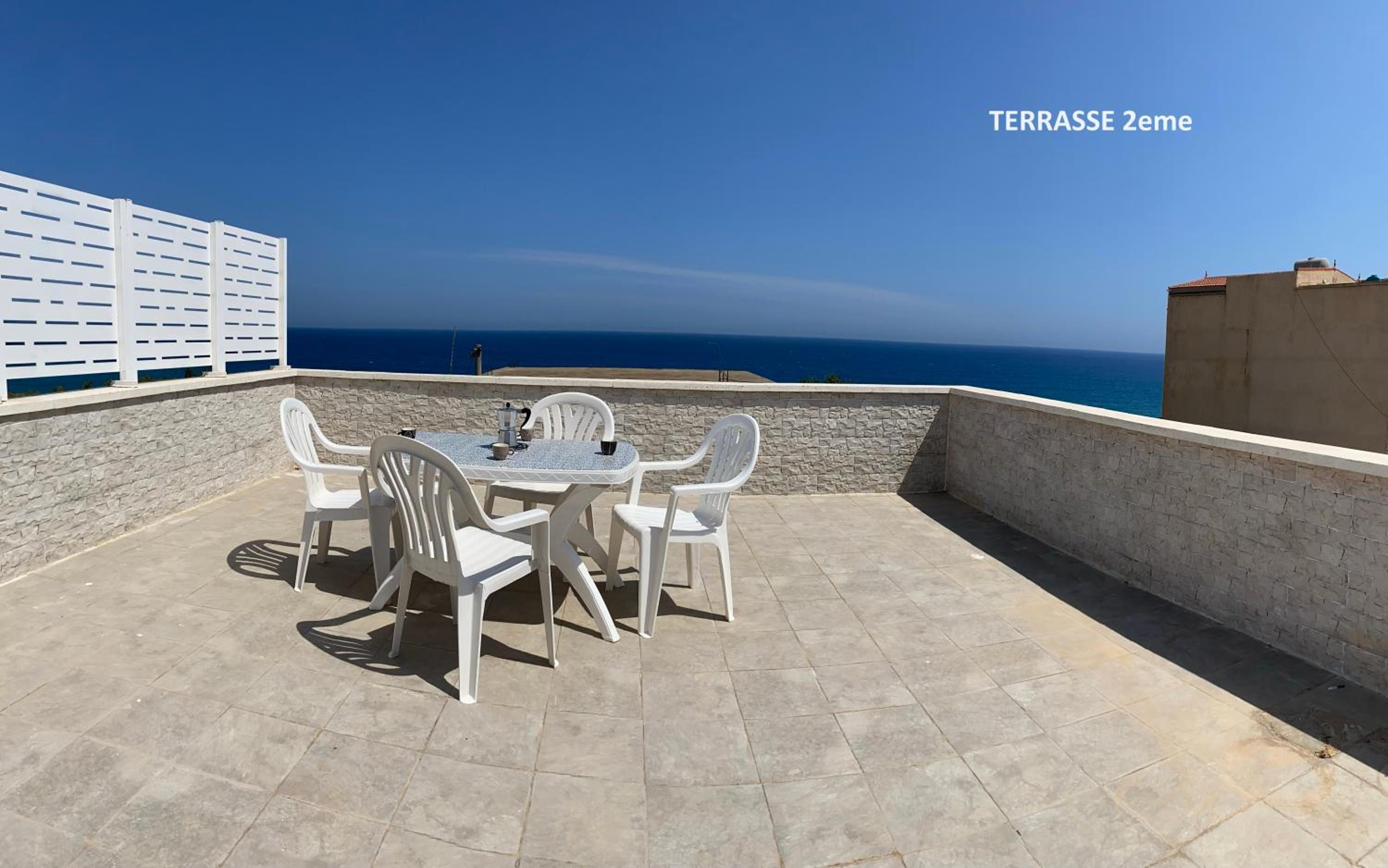 Maison individuelle 16 personnes - Location Azeffoun Ait Chafaa-16500Da