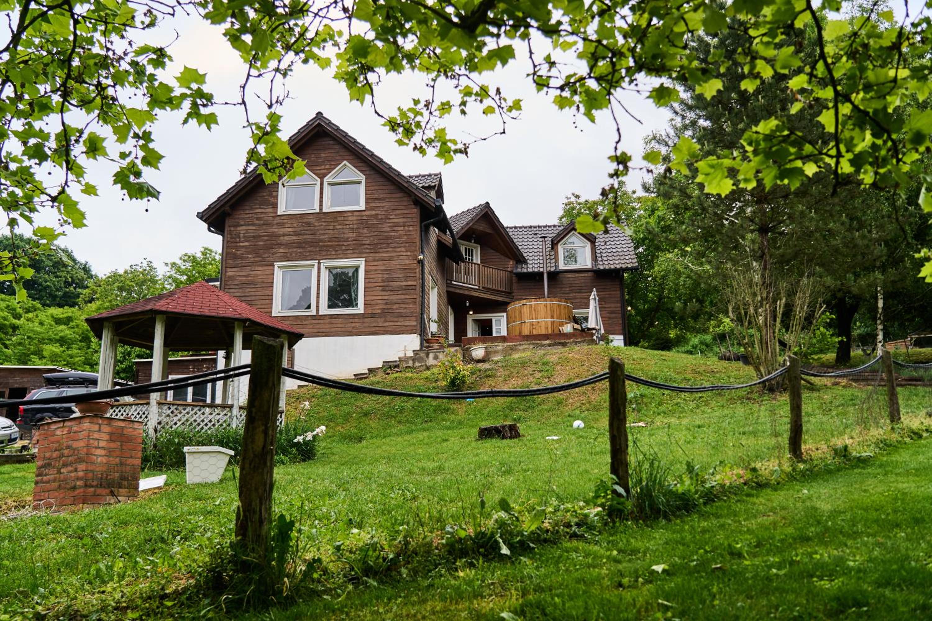 Cosy Forest House view 2