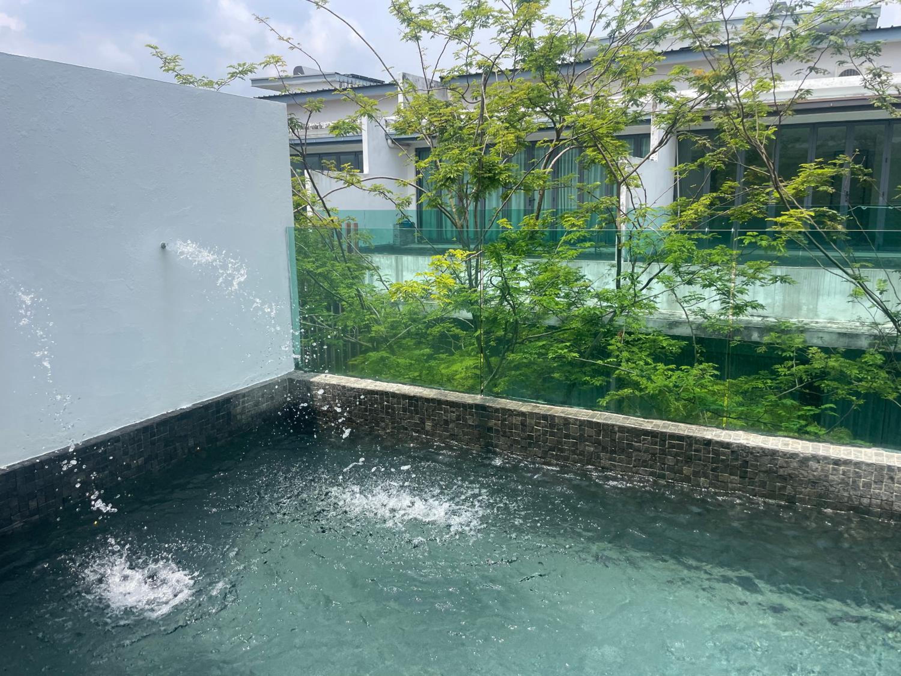 Luxury, Affordable and Spacious Private Villa with Swimming Pool & Jacuzzi for 20 plus ppl Cyberjaya photo 8