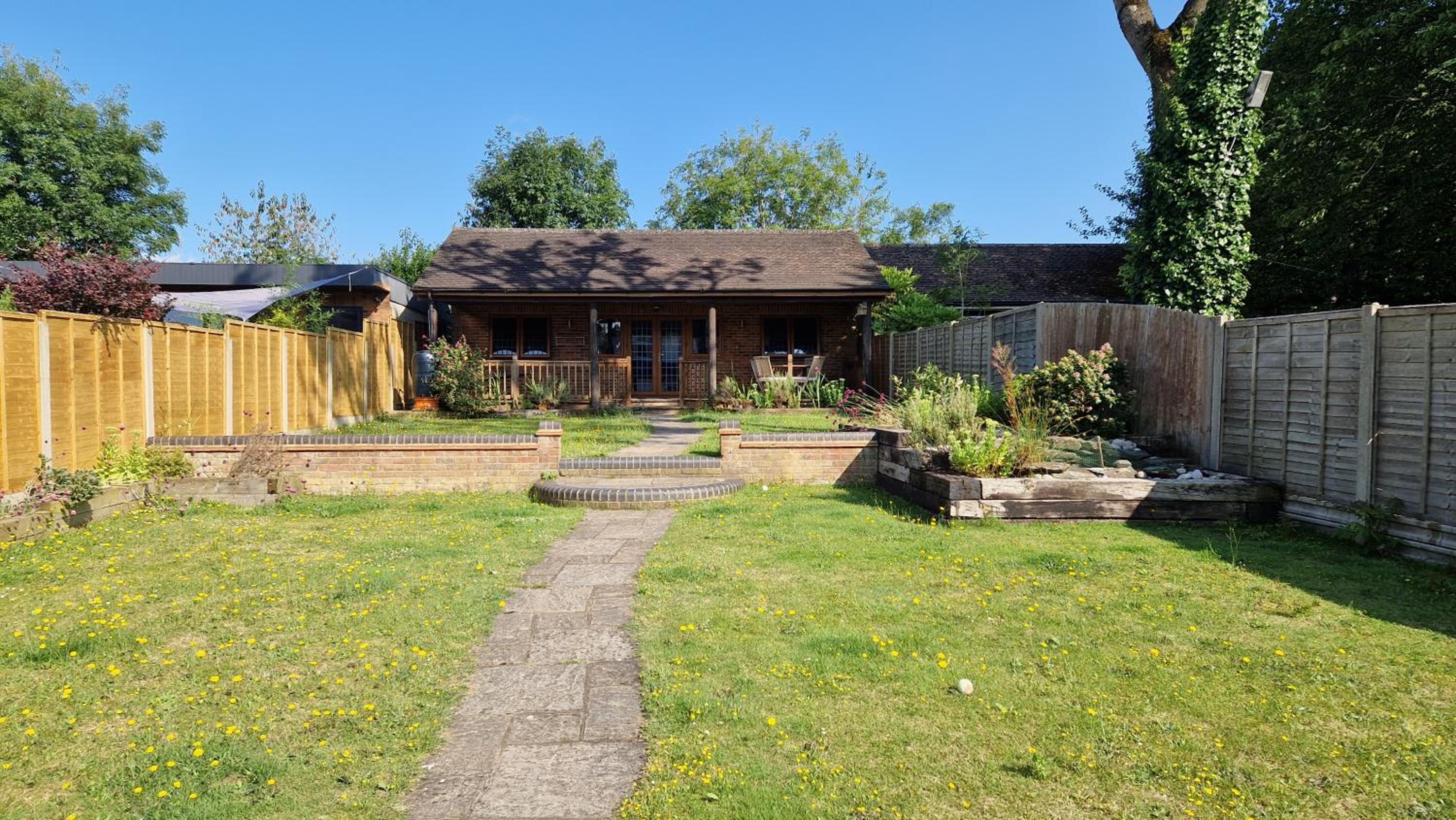Spacious Garden Studio view 5