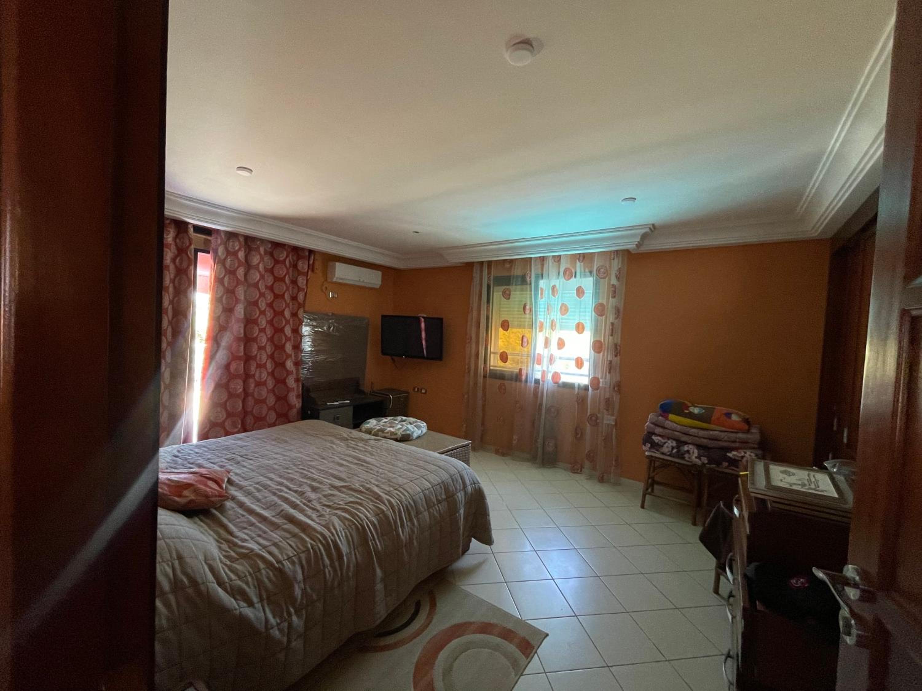 Villa de Luxe avec Vue sur Mer, Grand Jardin et Piscine Privée à Tabarka view 5