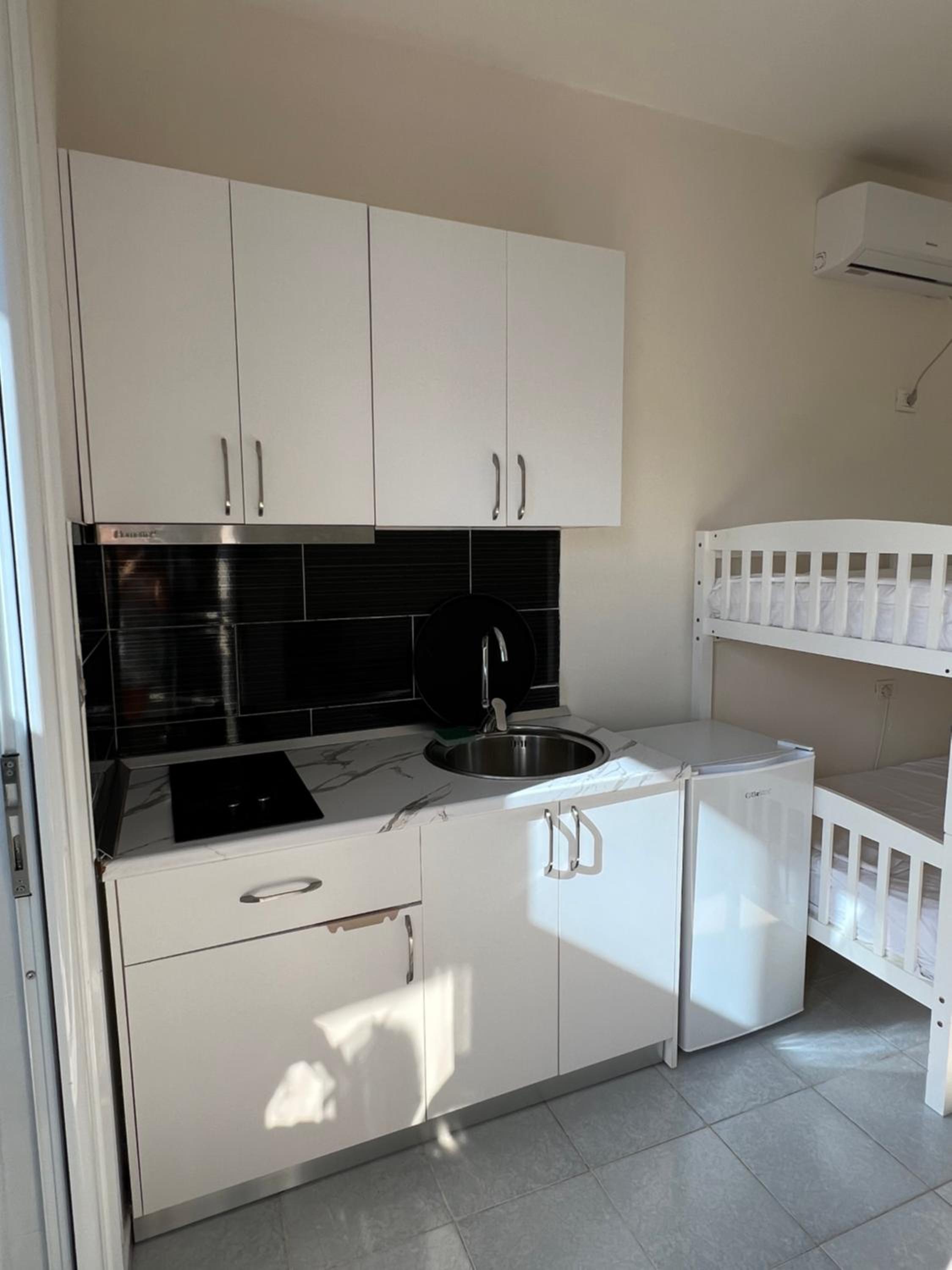 Mimi's Apartments