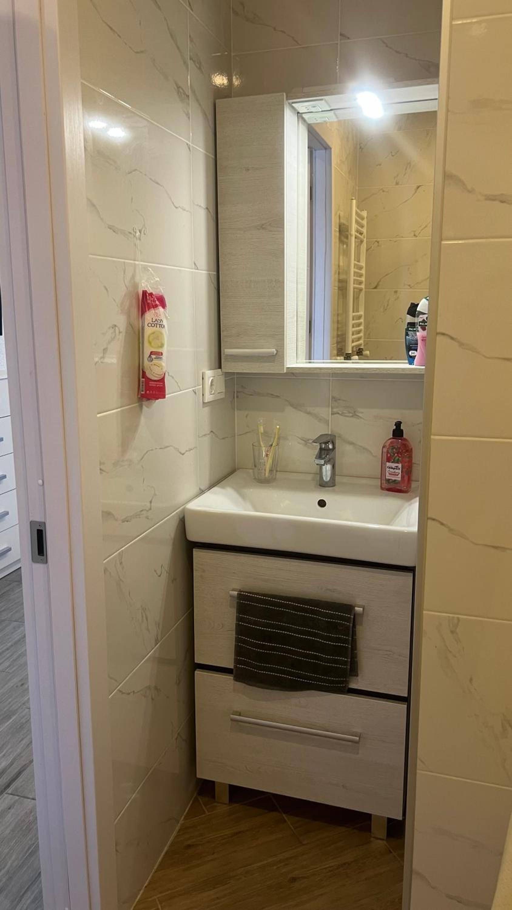 Metro city apartment Angisa 72 view 5