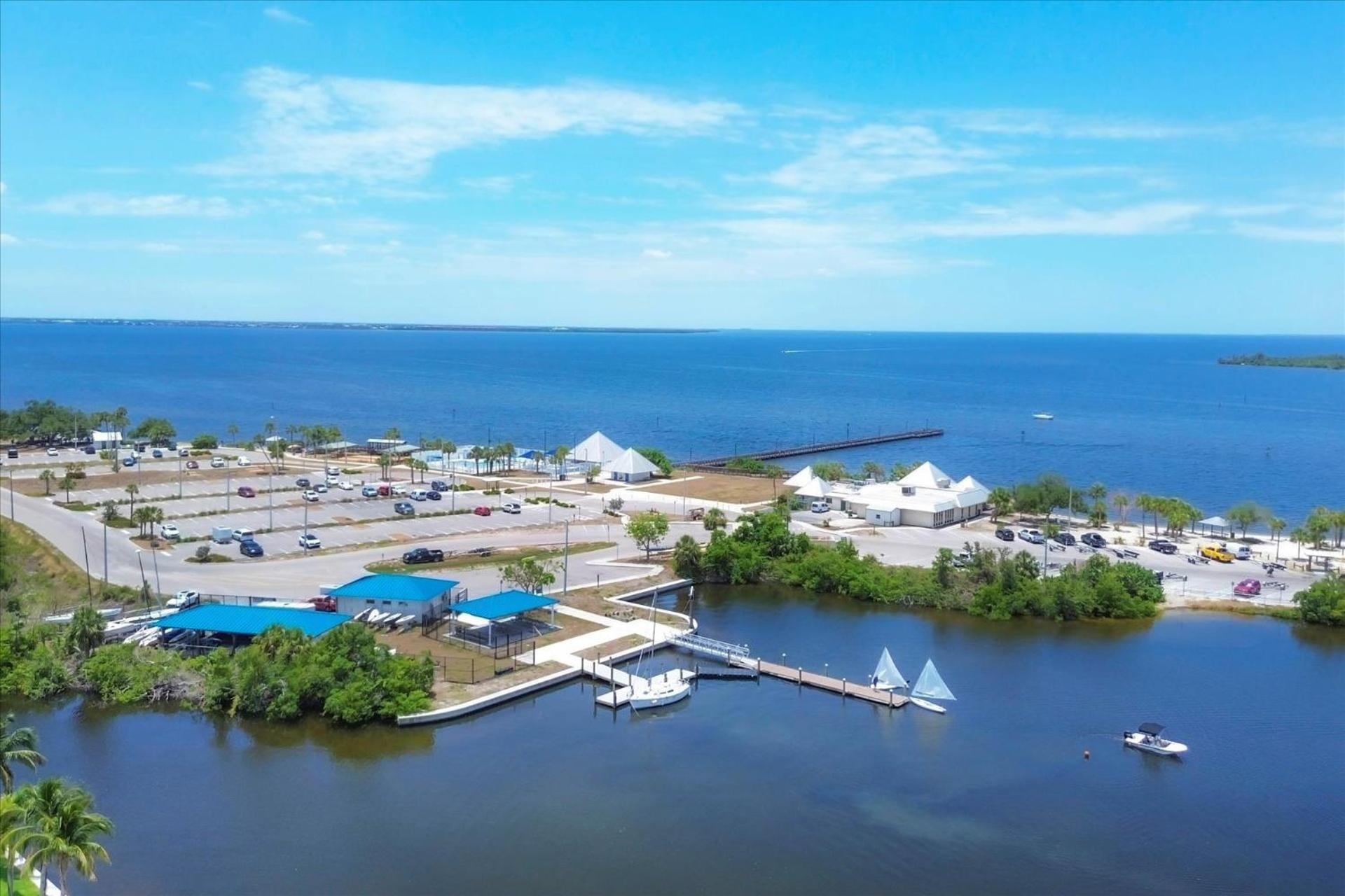 4286 Harbor
