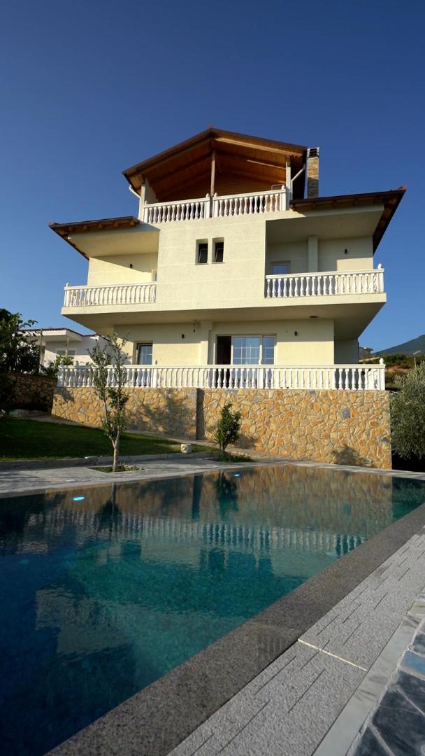 Vila Ndreca