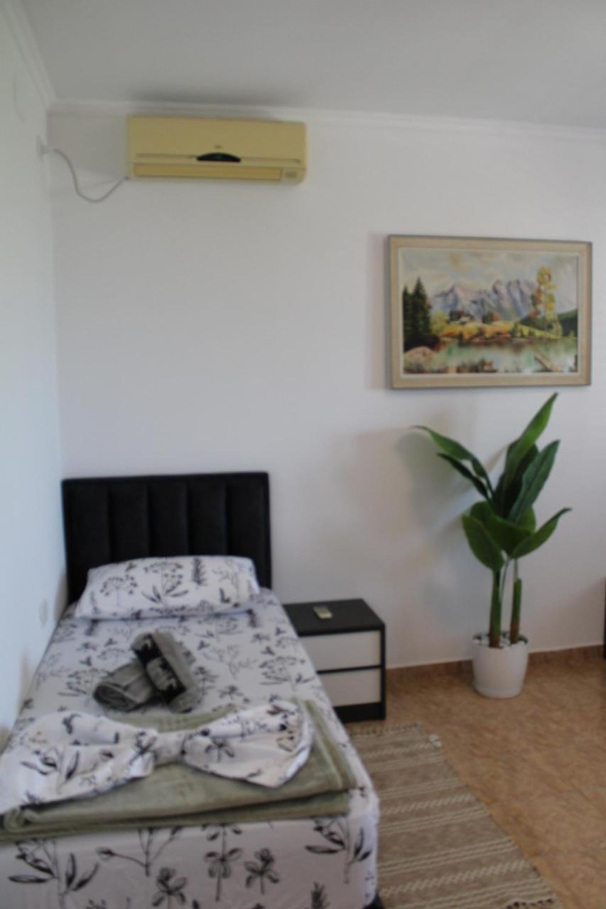 HomeByTheLake-Shiroke photo 4