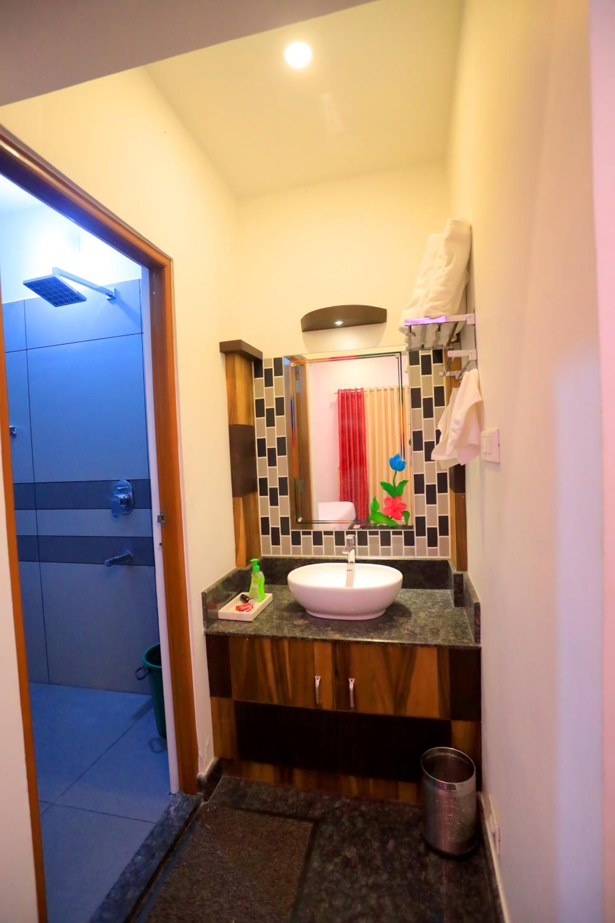 Hillsidecreek Homestay