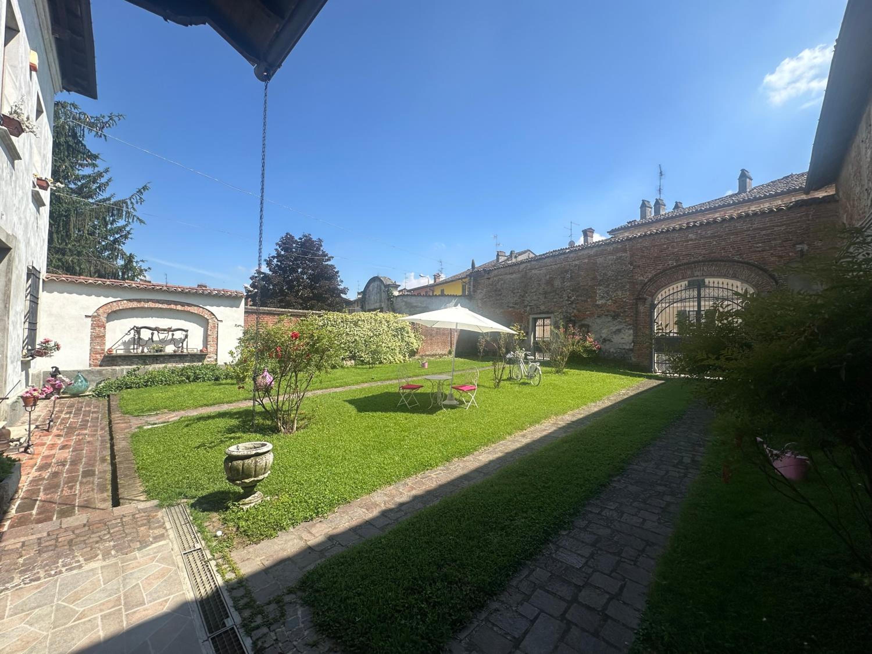 Photo 46