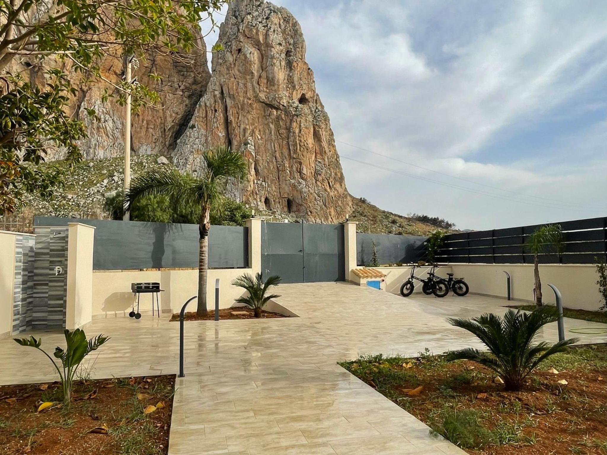 Monte Luna - E-bikes incluse per raggiungere il centro e la spiaggia in 3 minuti