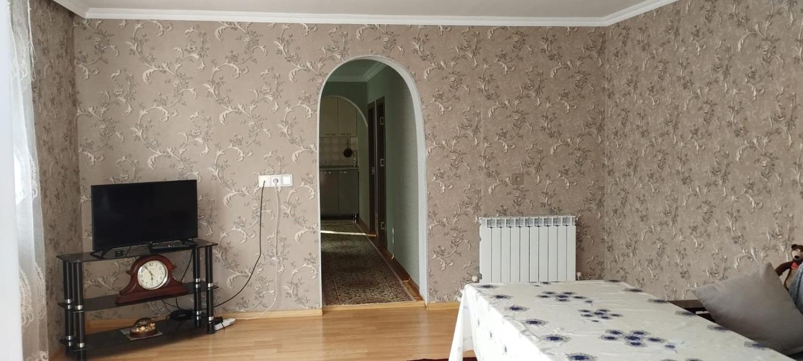 Gusar goust house int
