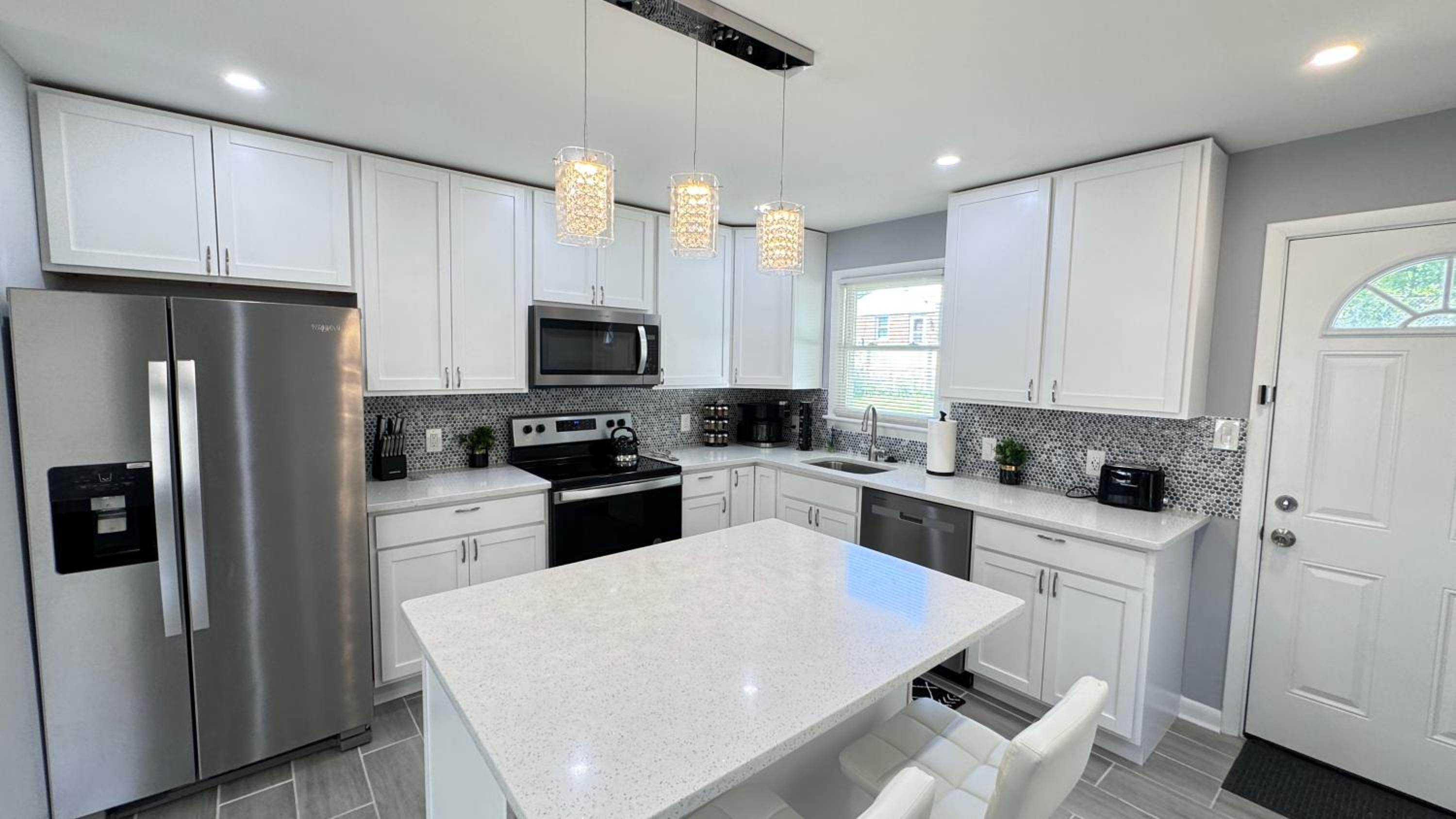 Class home near Washington DC FedEx Stadium and UMD
