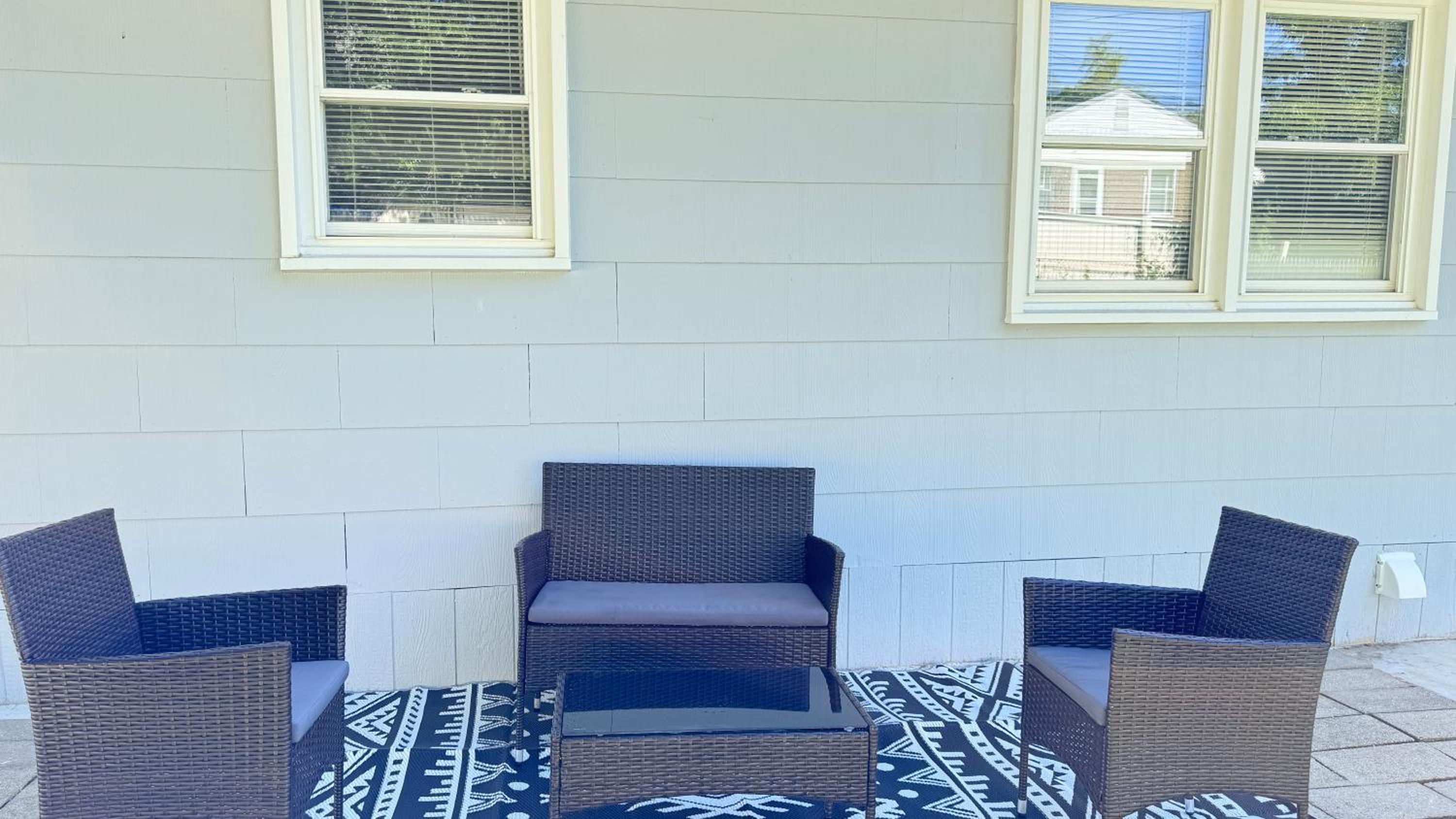 Class home near Washington DC FedEx Stadium and UMD