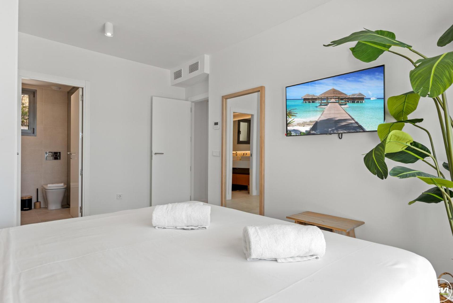 ViVi Homes - Marisol Pool, Sauna, Gym, Spa & Beach