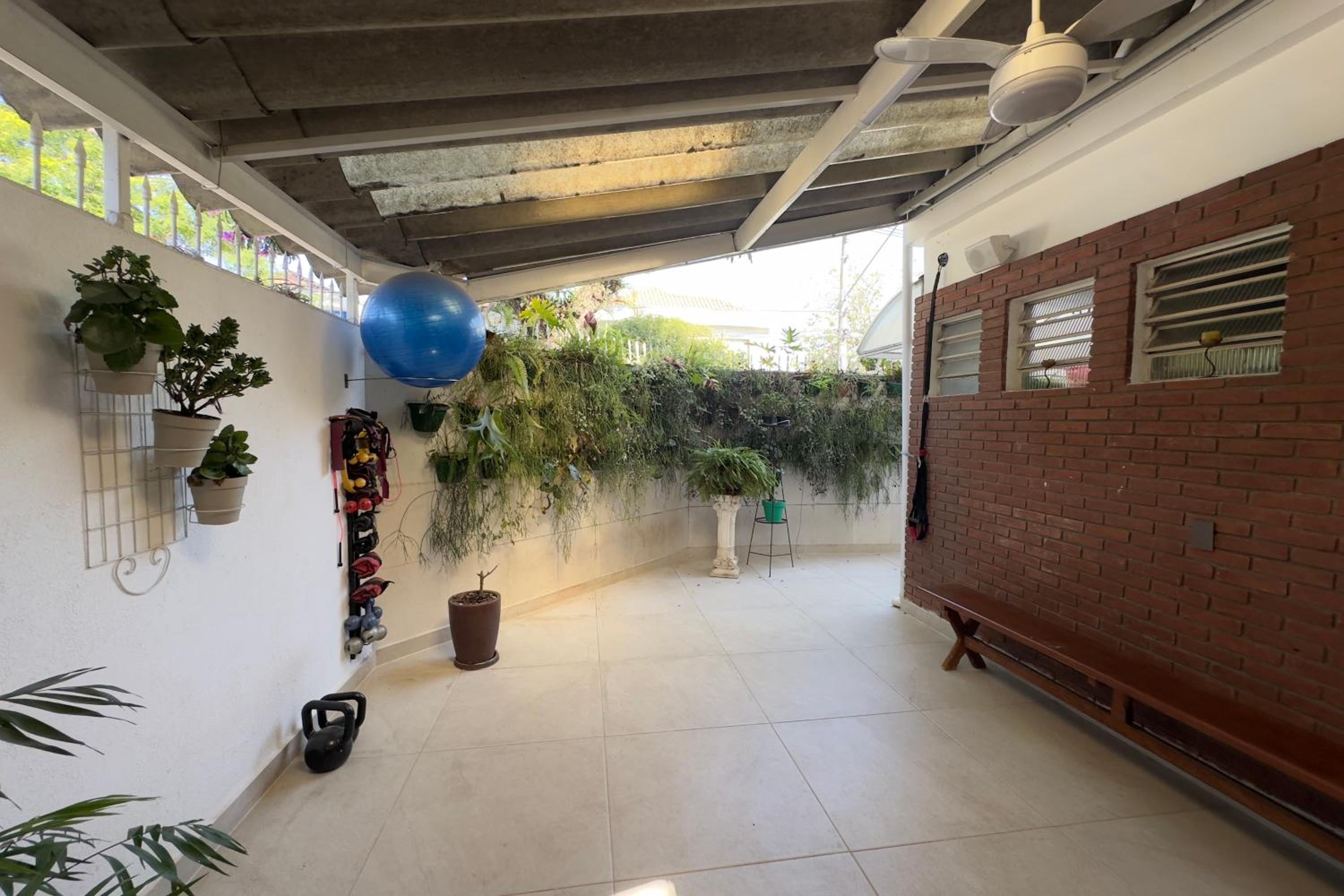 Casa nova em bairro nobre, Zona Sul