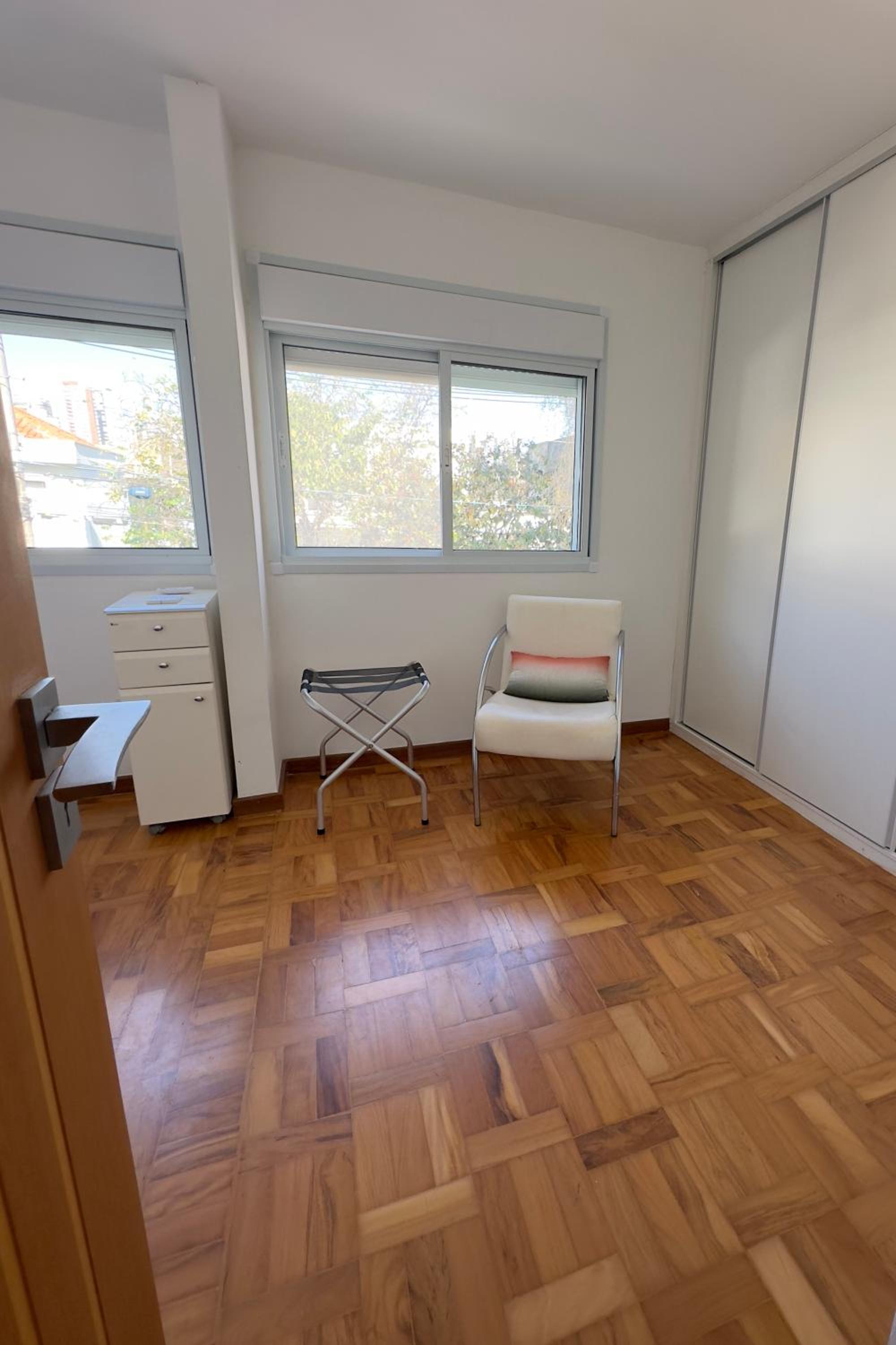 Casa nova em bairro nobre, Zona Sul