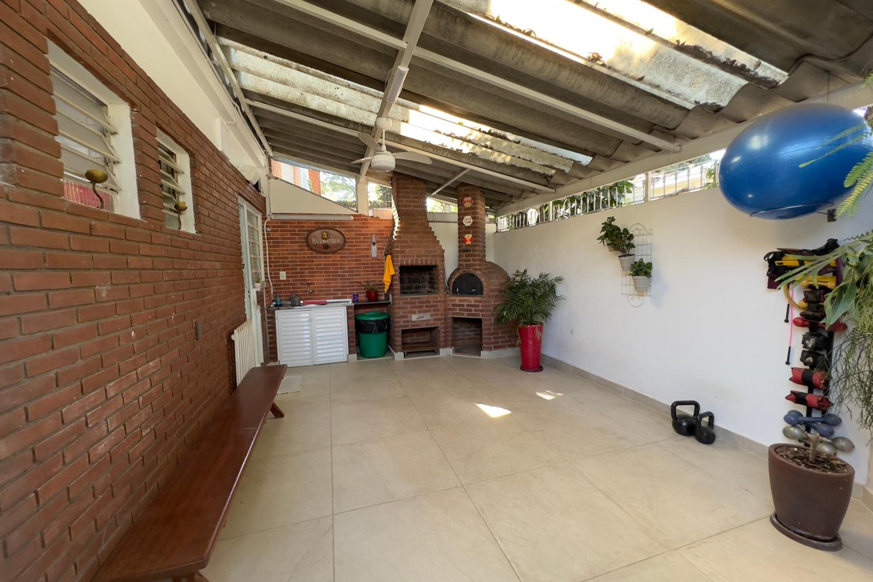 Casa nova em bairro nobre, Zona Sul