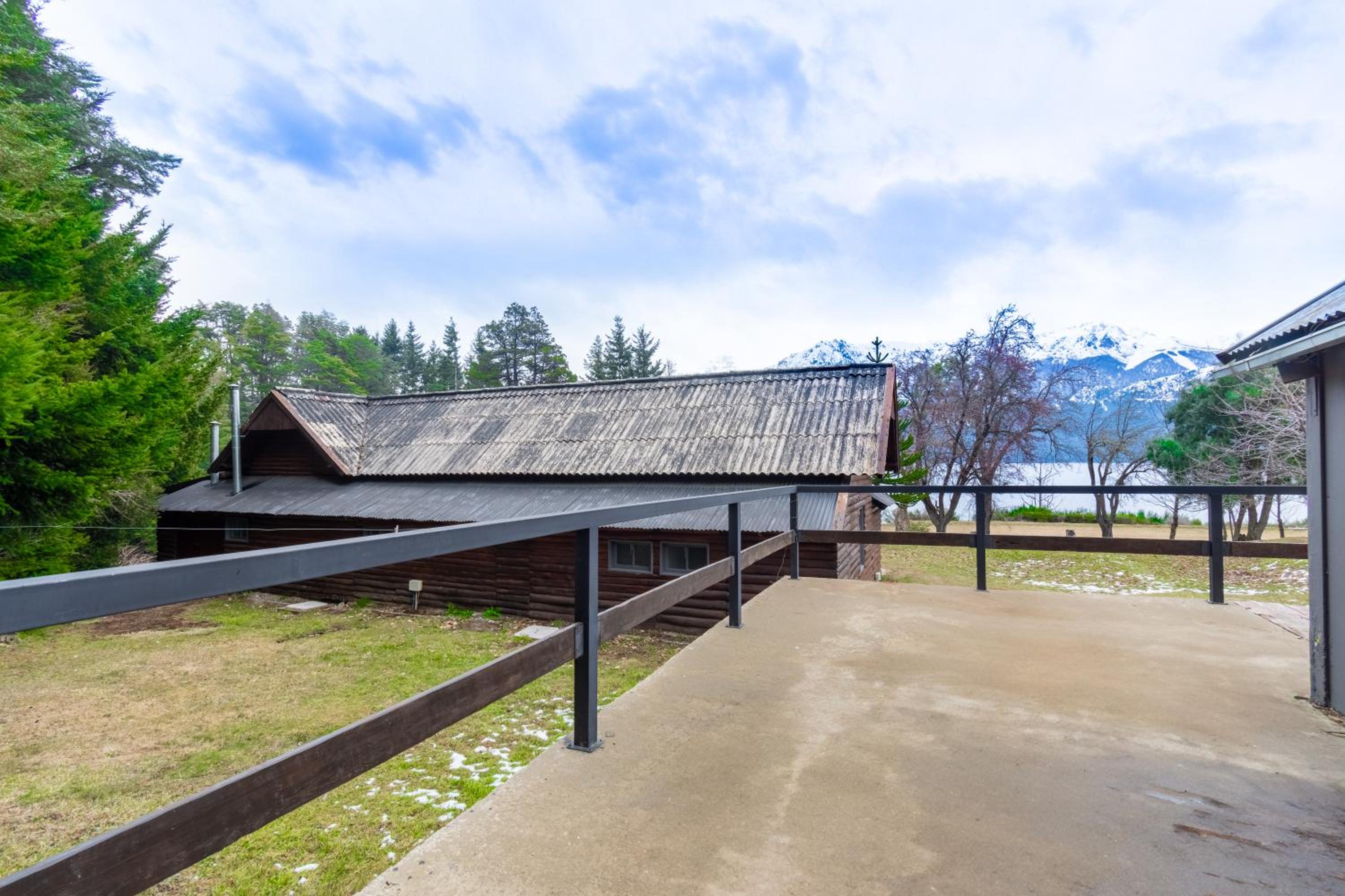 Gran Casa frente al lago