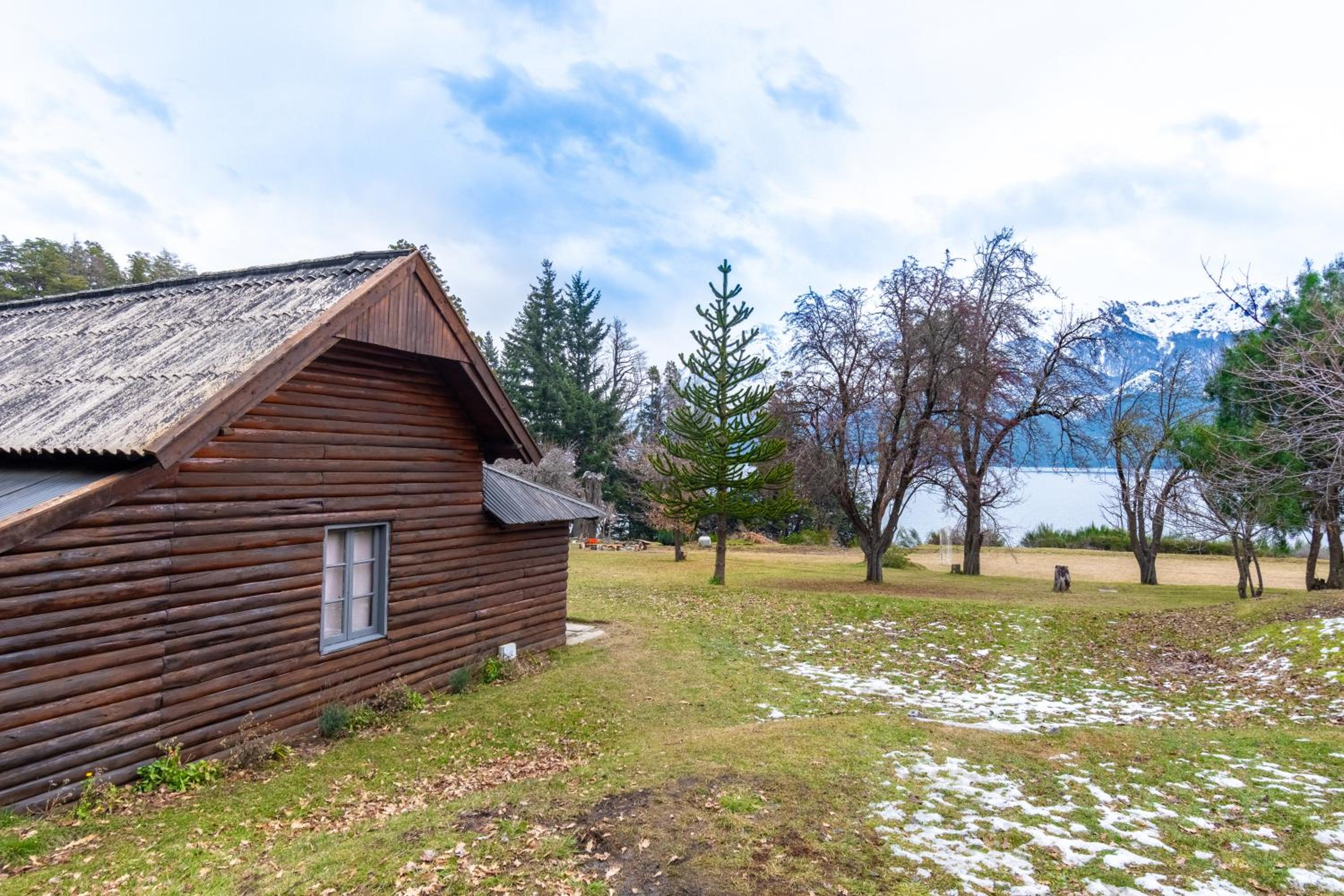 Gran Casa frente al lago