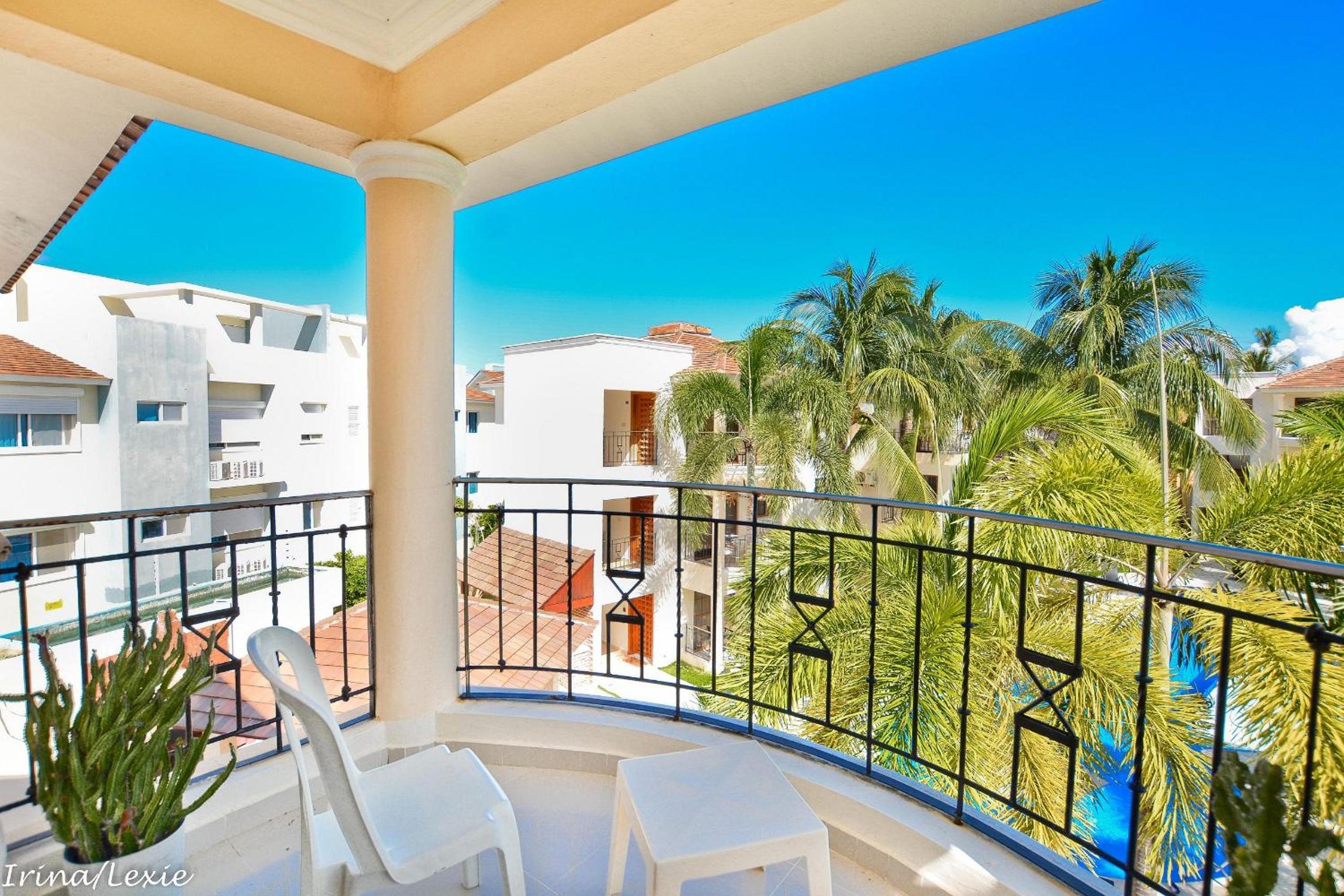 Rosa Hermosa Penthouse | Pool View • Near Bávaro