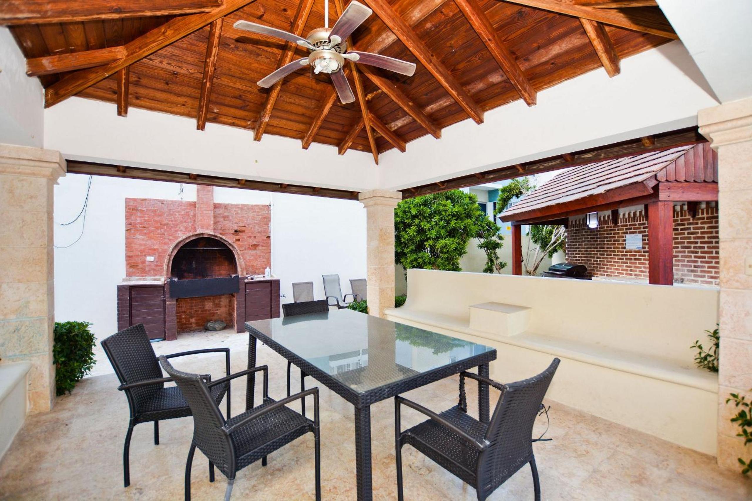 Rosa Hermosa Penthouse | Pool View • Near Bávaro