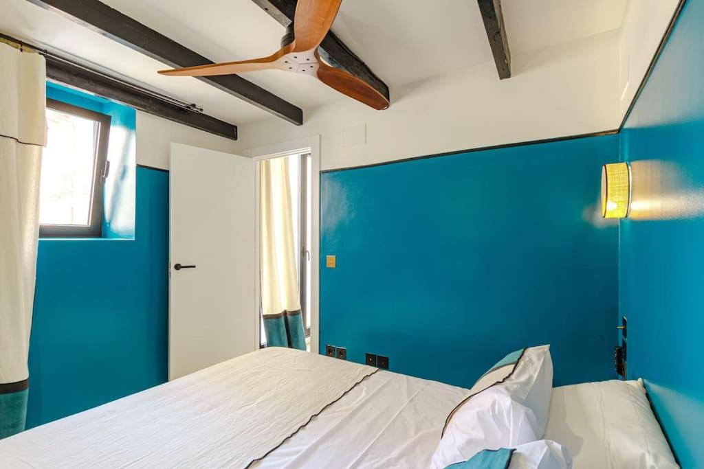 Spacious and luxurious mezzanine apartment in historic center view 4