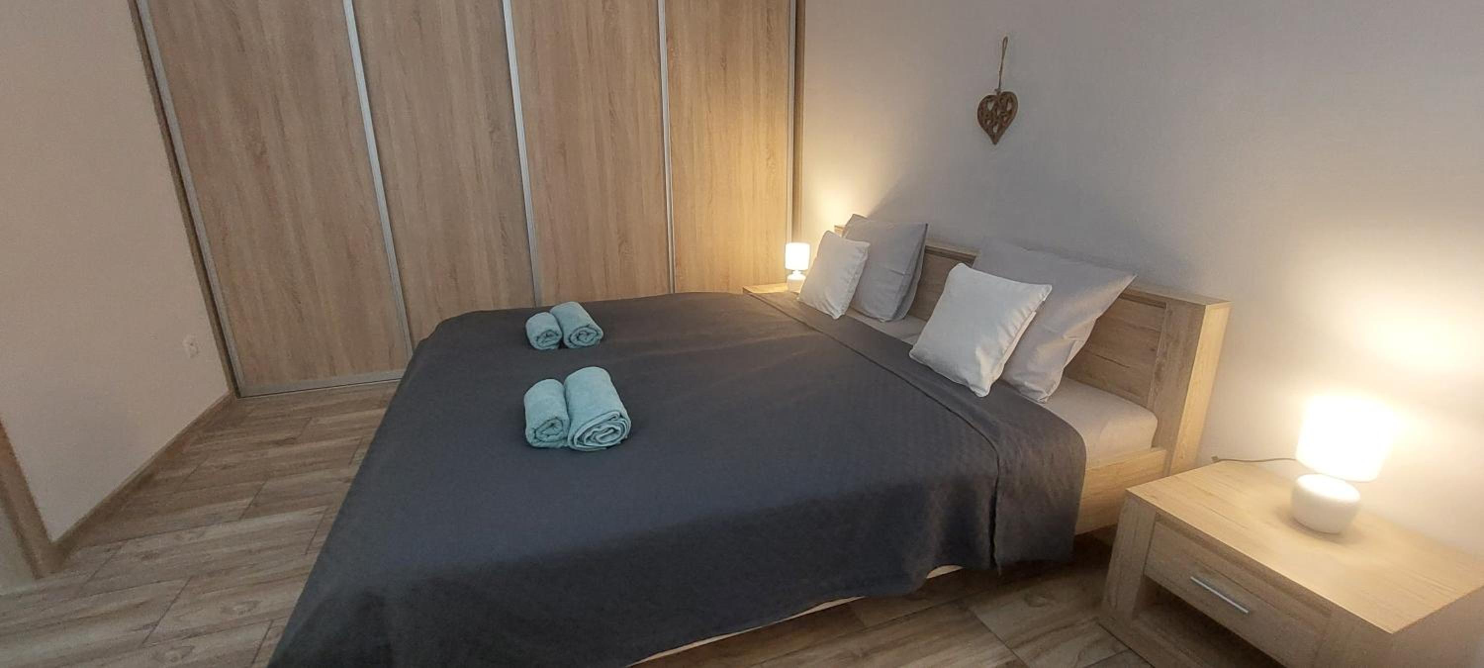 Laura Apartman & private parking