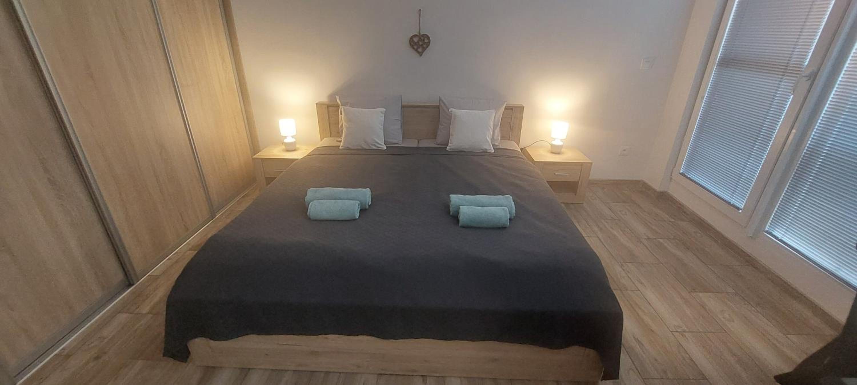 Laura Apartman & private parking