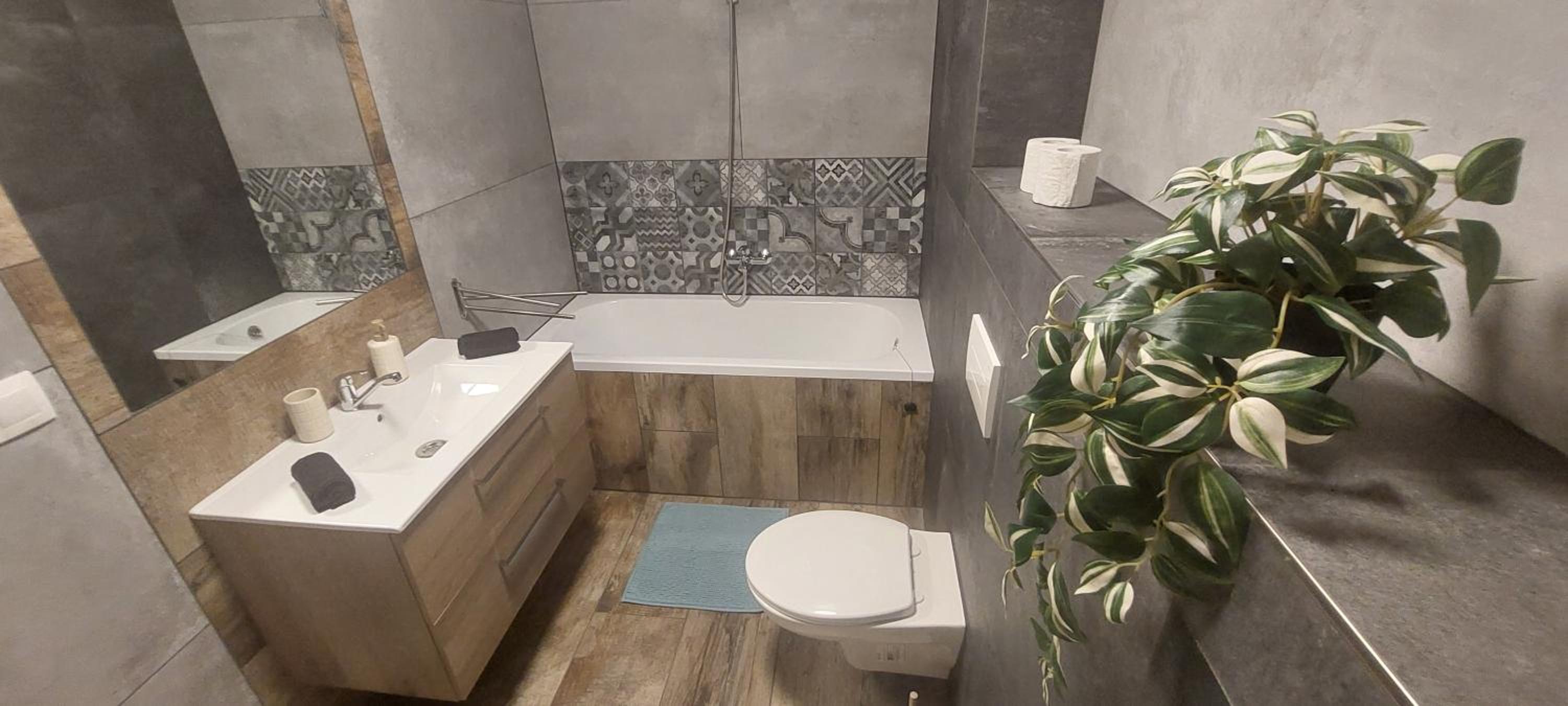 Laura Apartman & private parking