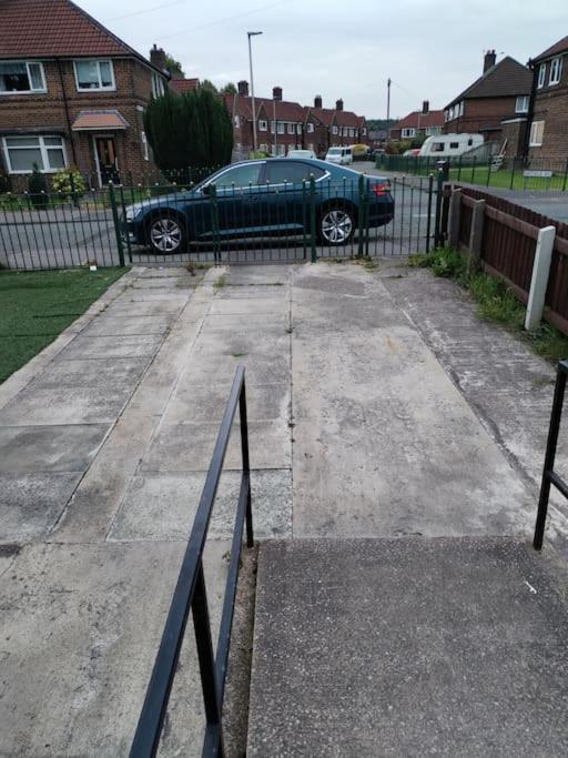 Cosy 2-bed apartment with free parking & ramp access