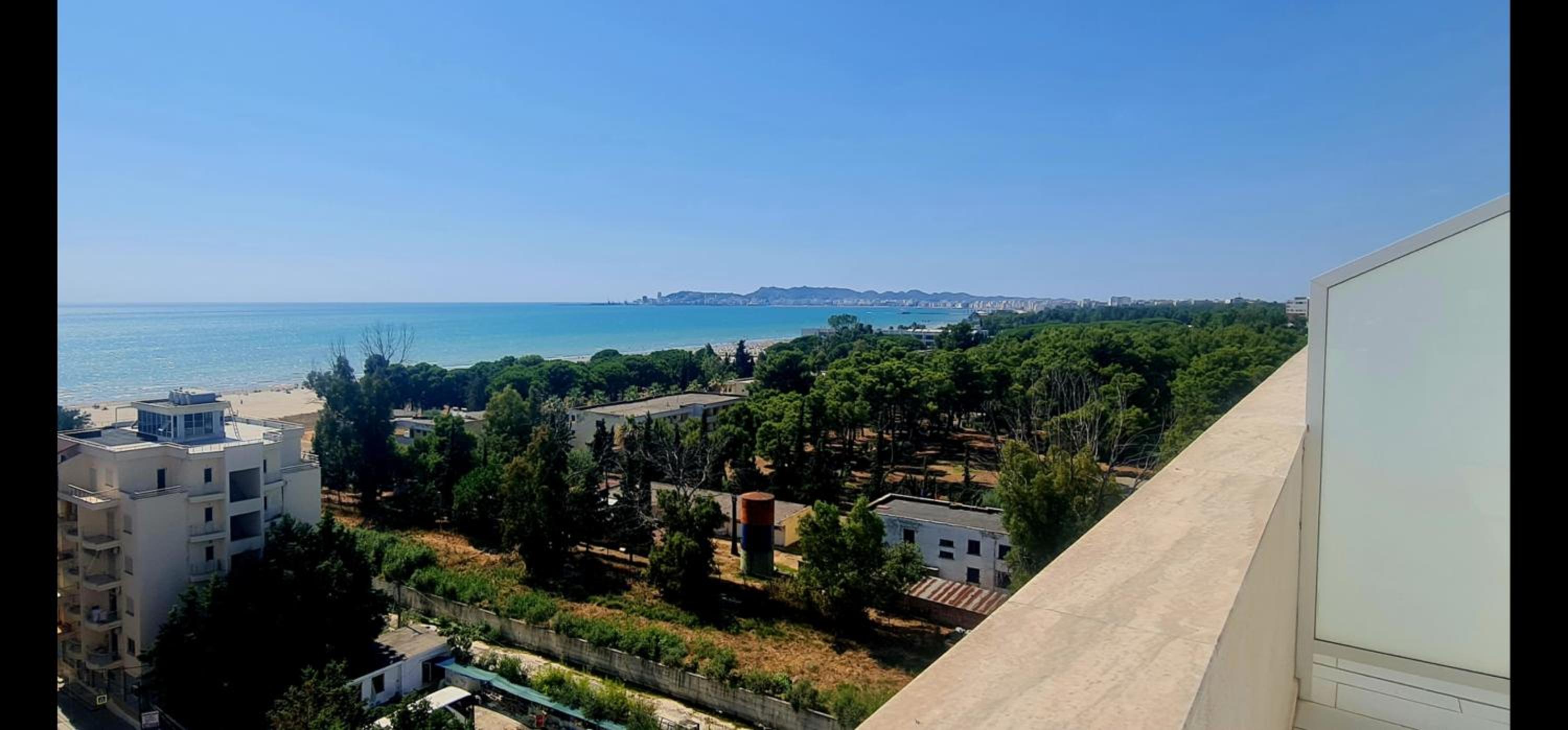 Penthouse d'exception avec Rooftop vue mer et colline 3 chambres sur 2 étages 100m de la plage