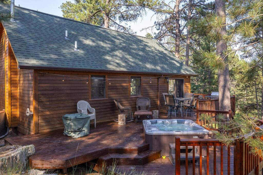 Whispering Pines Cabin view 3