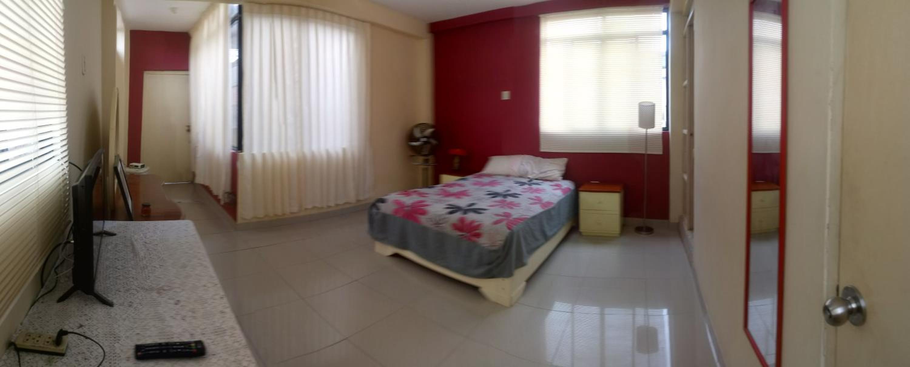 Habitación matrimonial centro de Tumbes