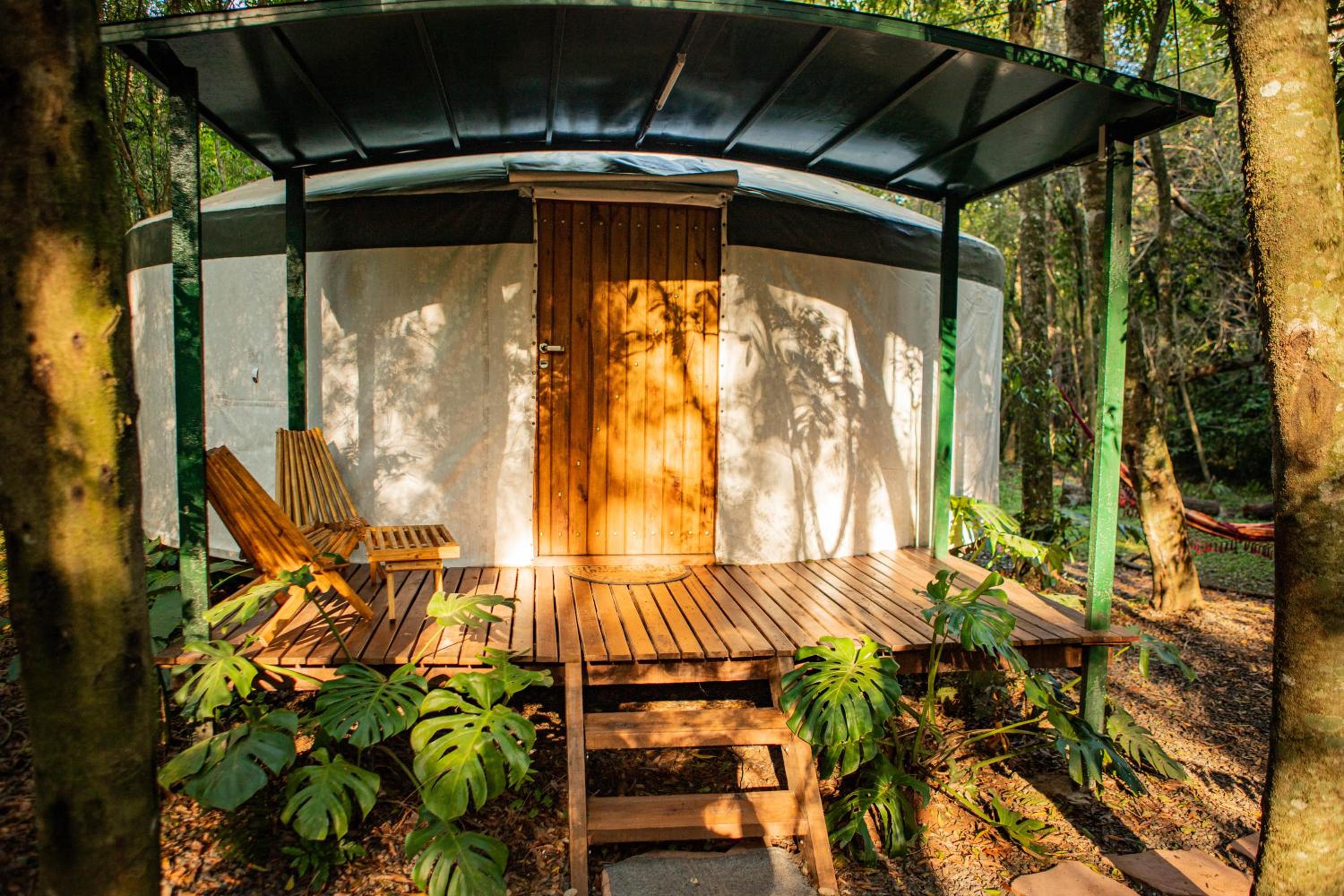 Yurtas Ivirareta Glamping