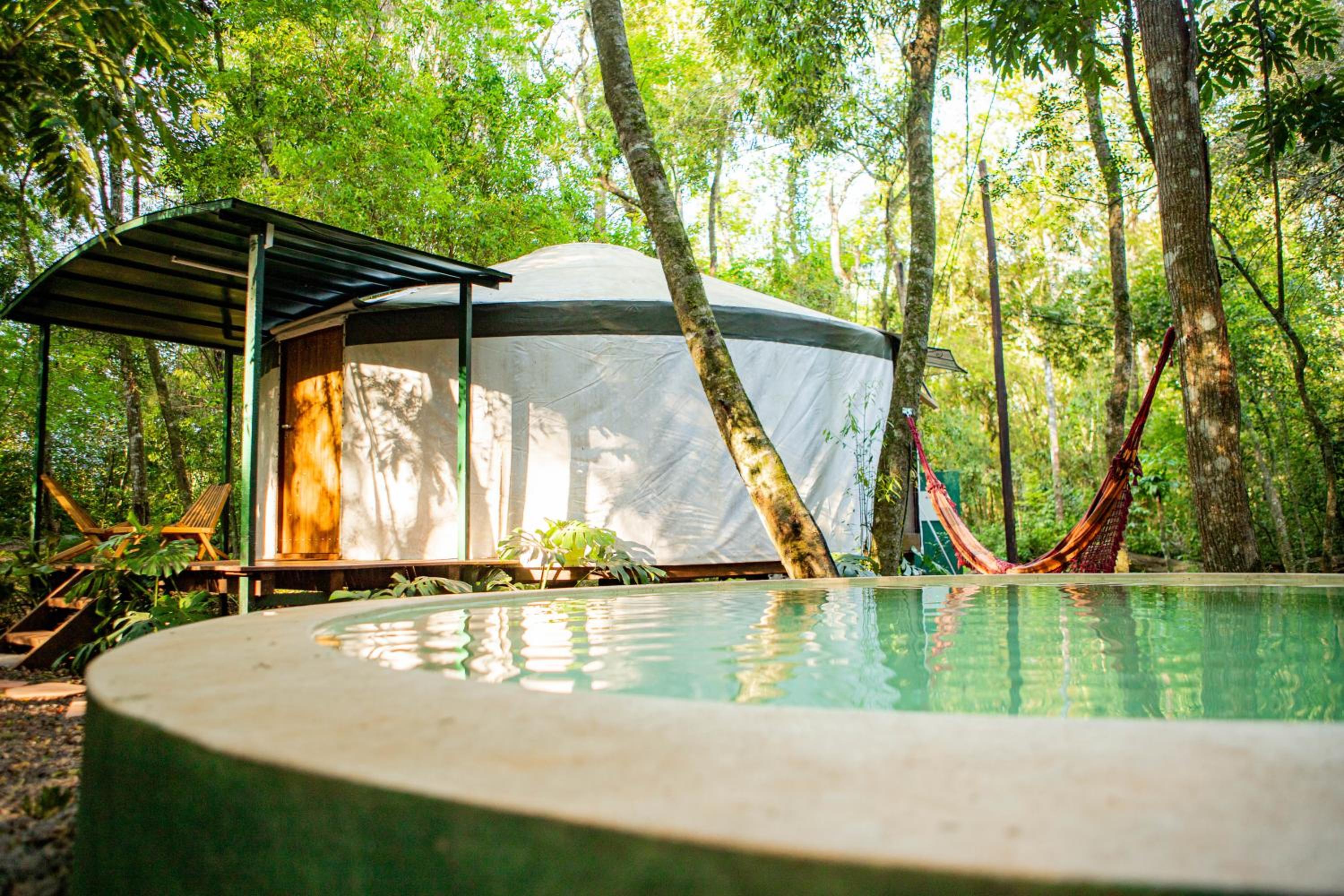 Yurtas Ivirareta Glamping