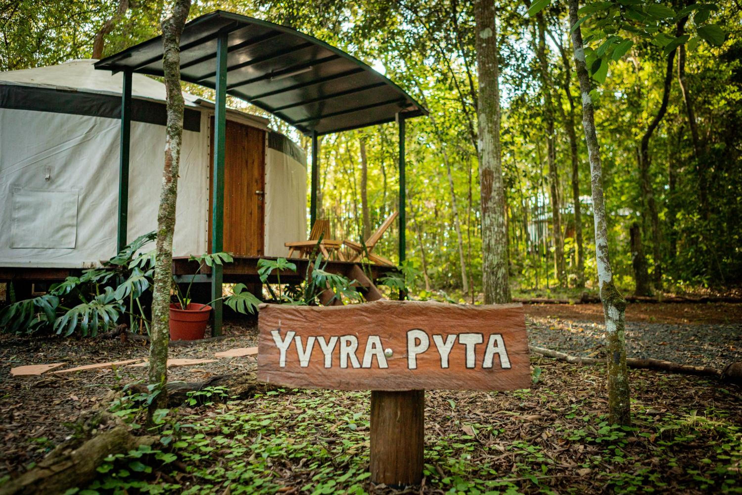 Yurtas Ivirareta Glamping