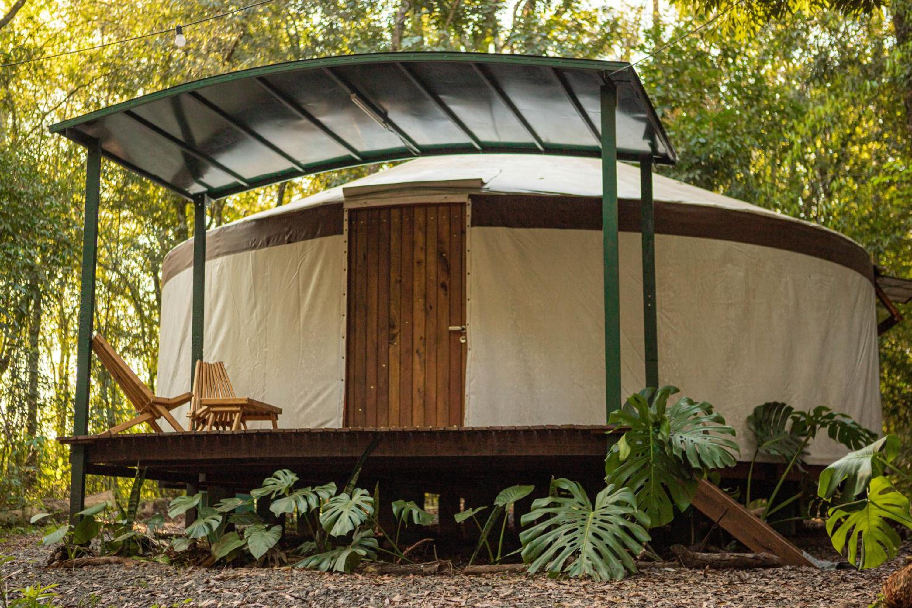 Yurtas Ivirareta Glamping