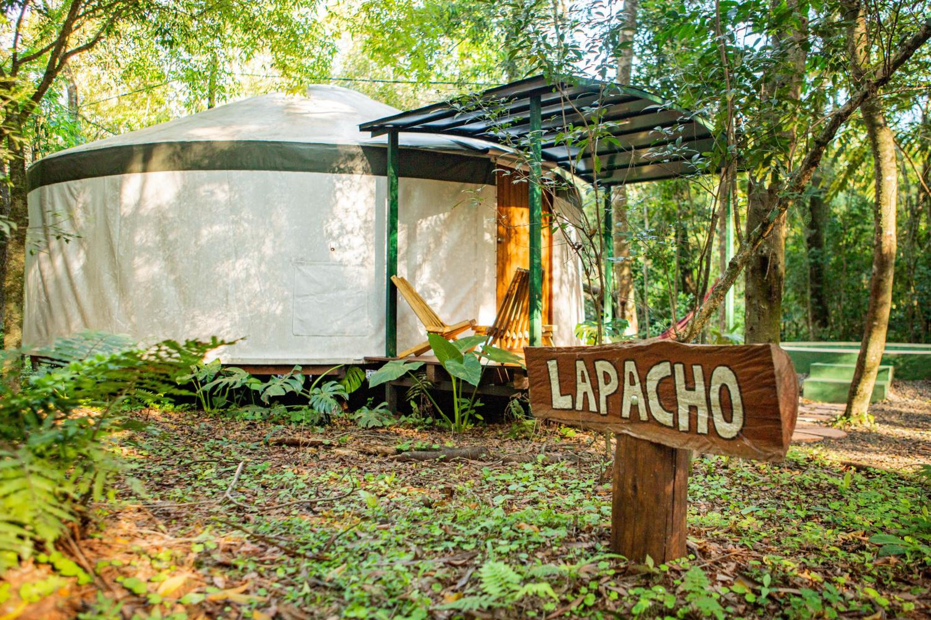 Yurtas Ivirareta Glamping