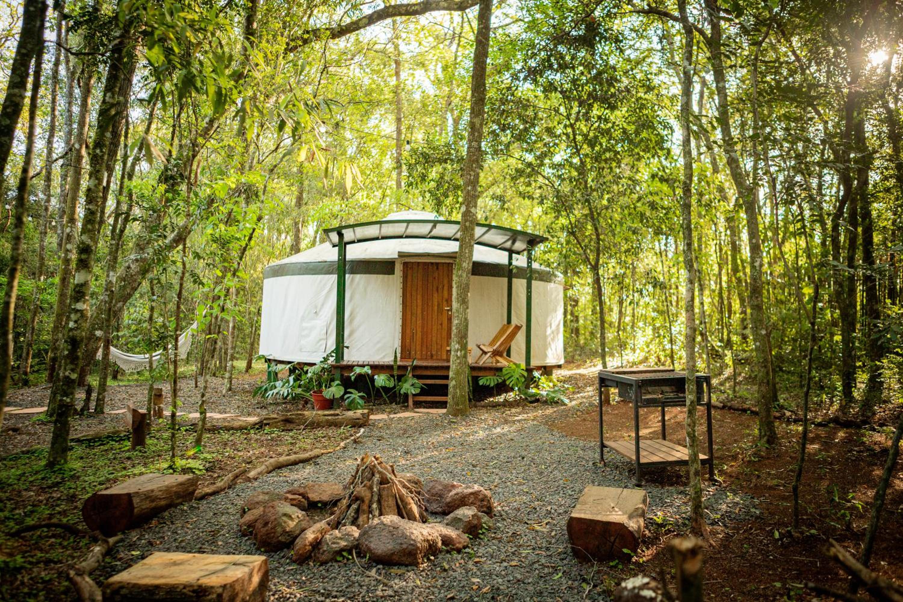 Yurtas Ivirareta Glamping