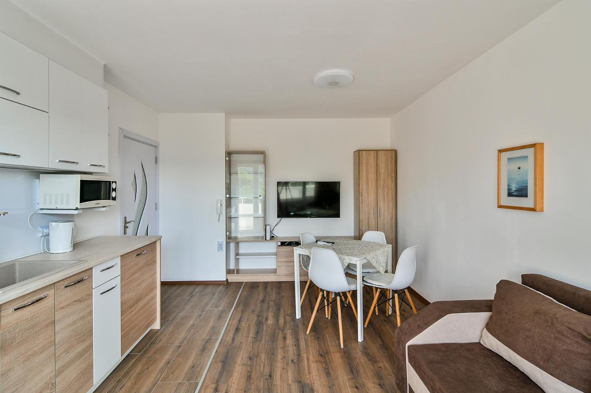 Asparuhovo 1BR free parking zone
