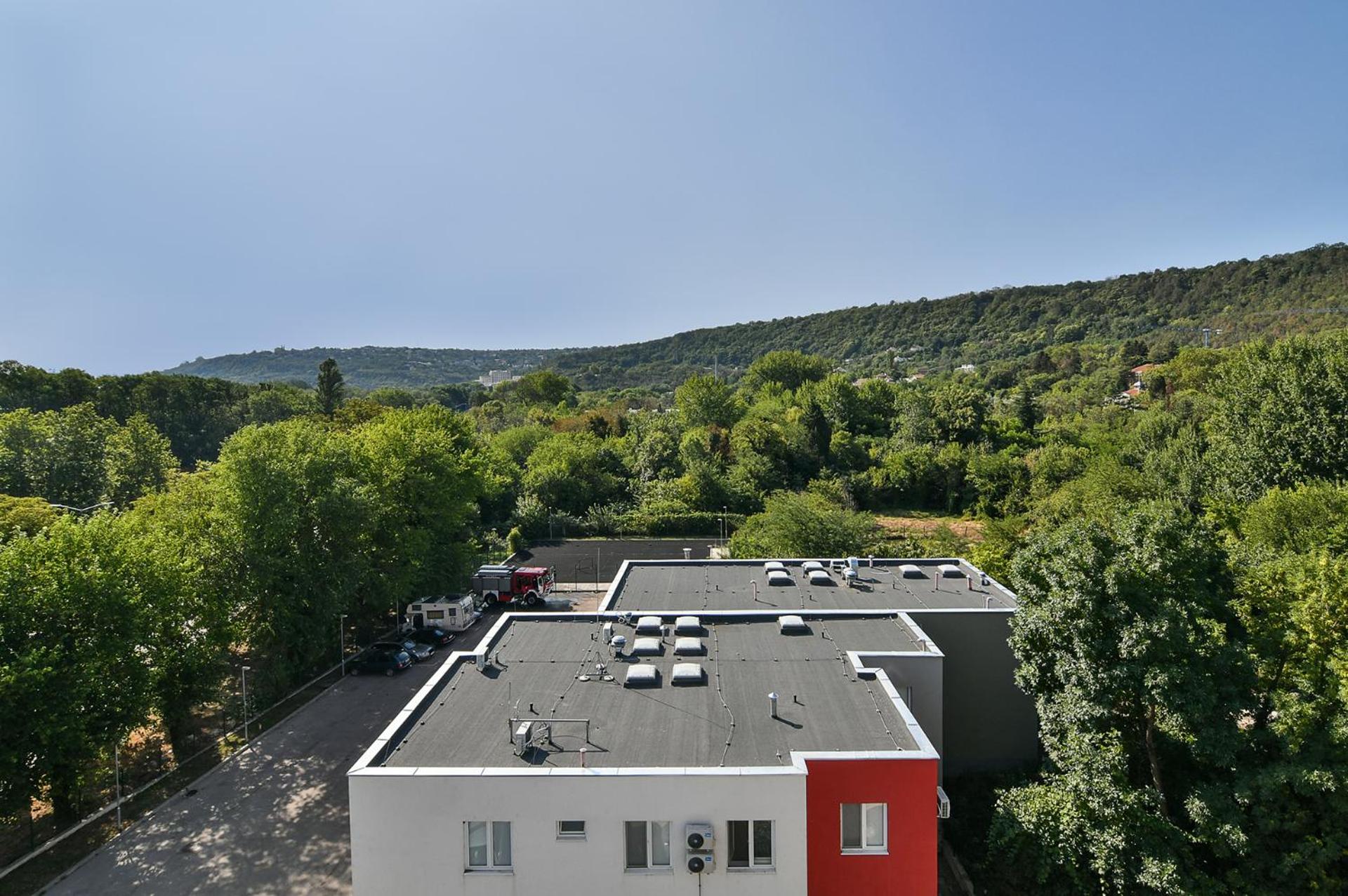 Asparuhovo 1BR free parking zone