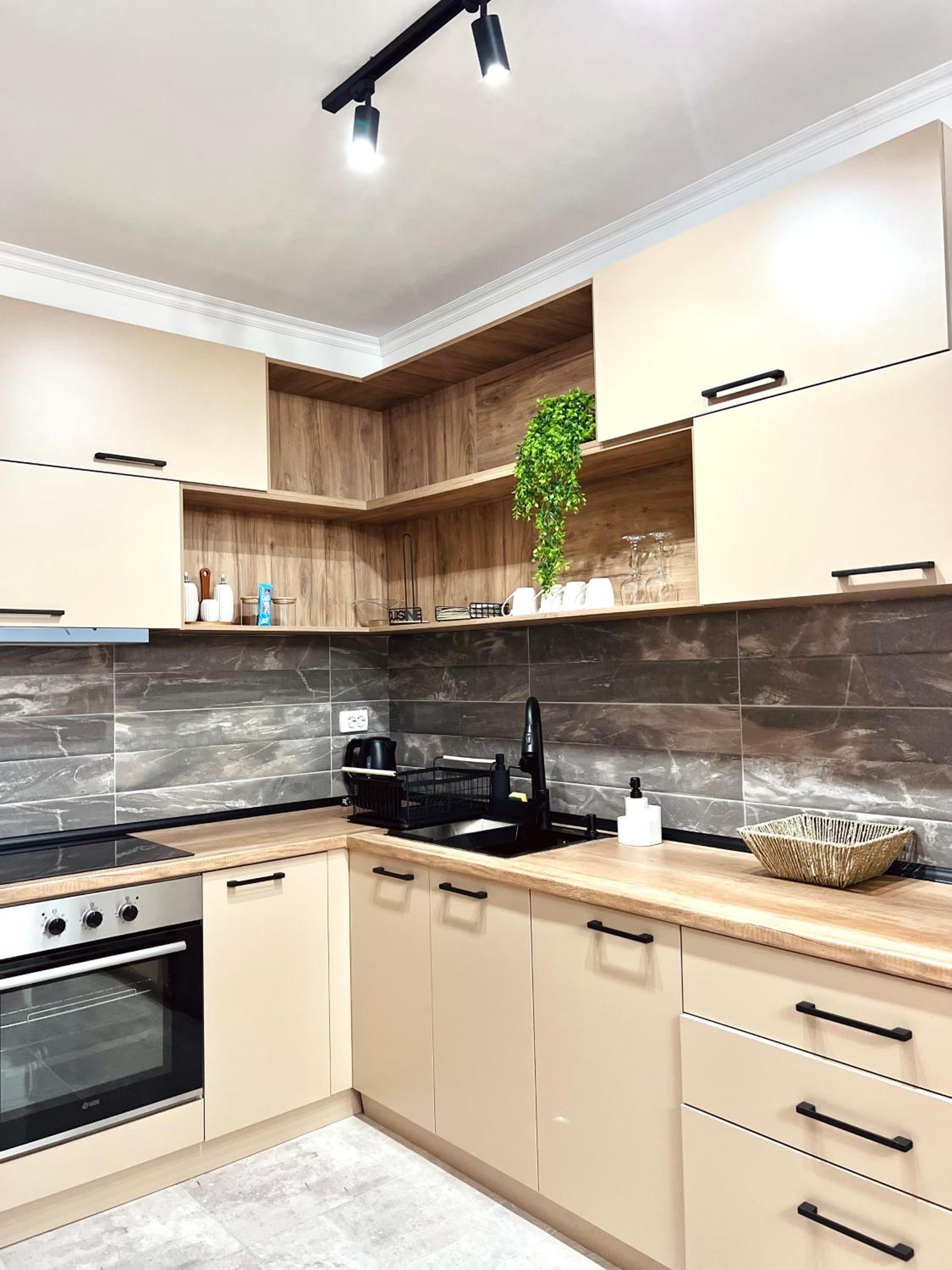 PREMIER Luxury Apartments view 3