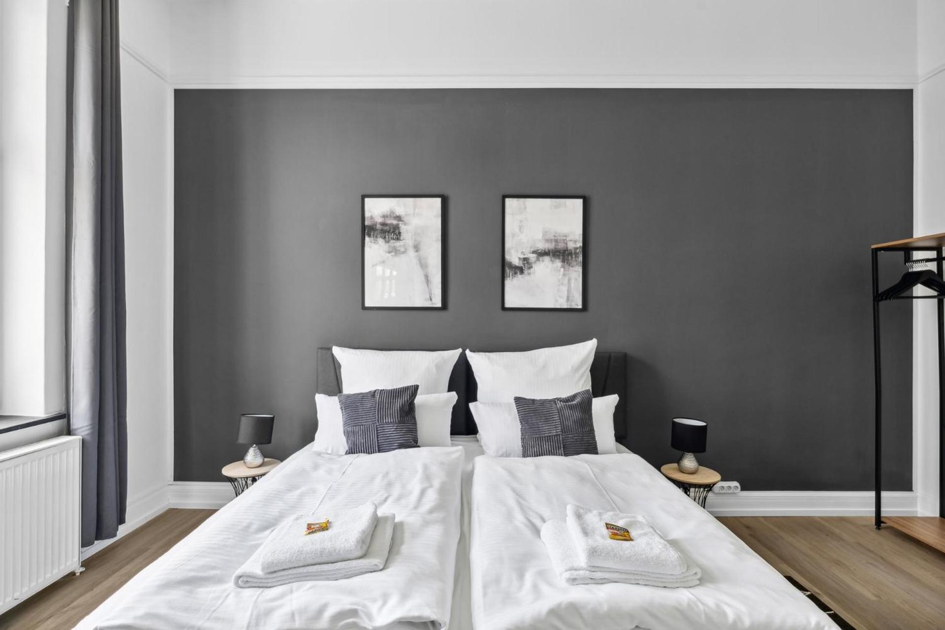 Charysma - Juwel in anthrazit, elegant, stilvoll, Parkplatz