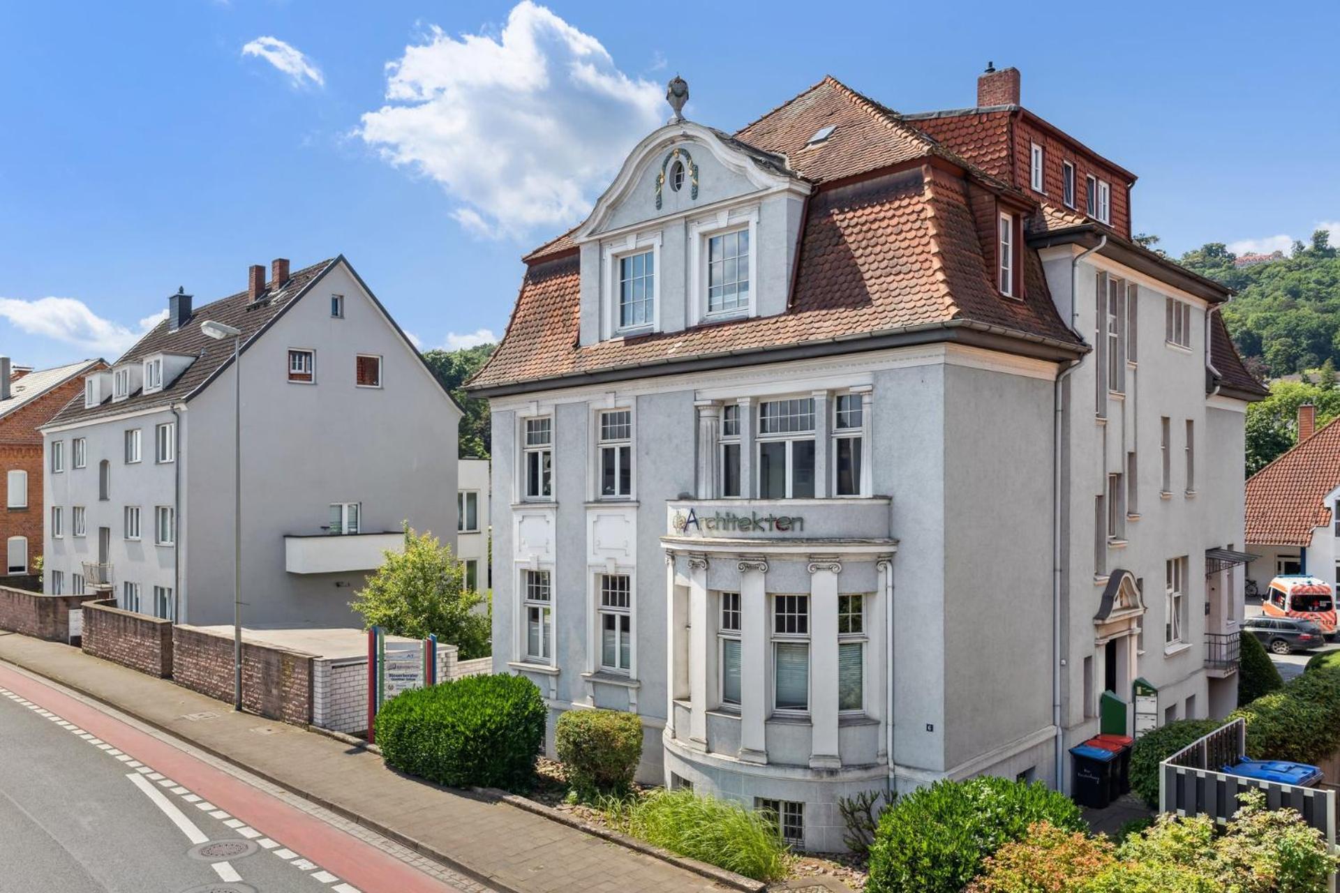 Charysma - Juwel in anthrazit, elegant, stilvoll, Parkplatz
