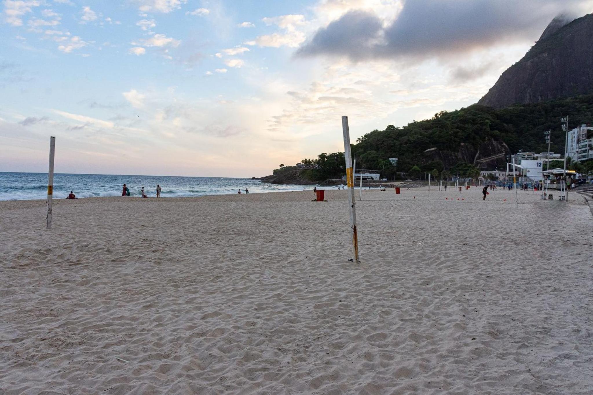 Leblon Praia apto a pé 50 metros