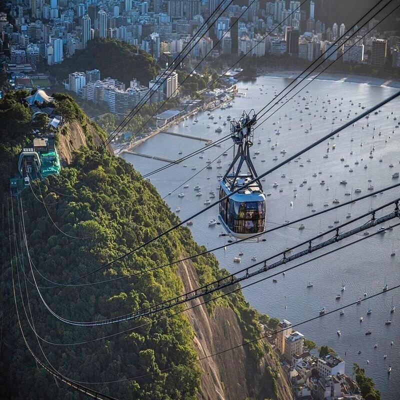 Leblon Praia apto a pé 50 metros