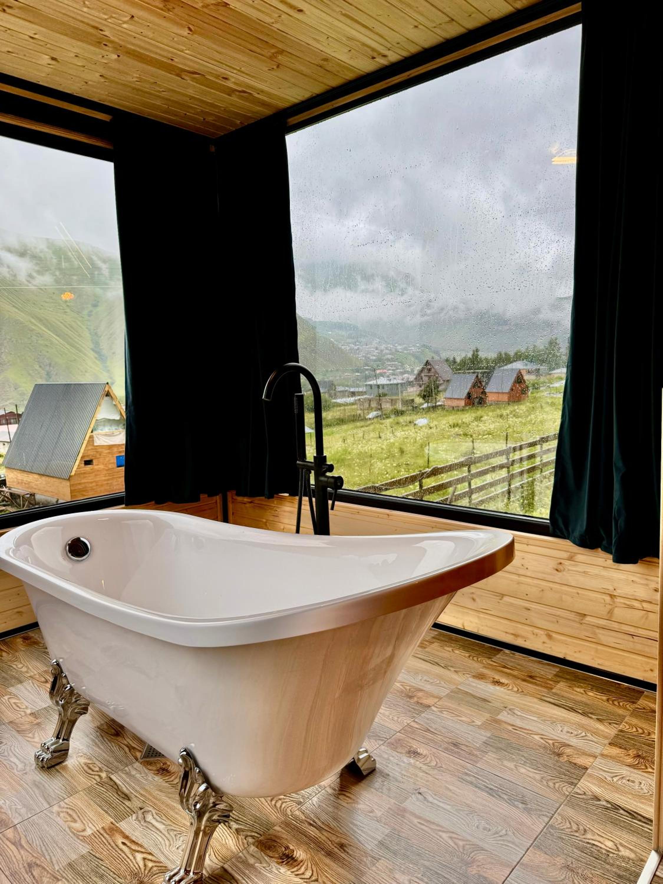 Kazbegi Inn Cottages