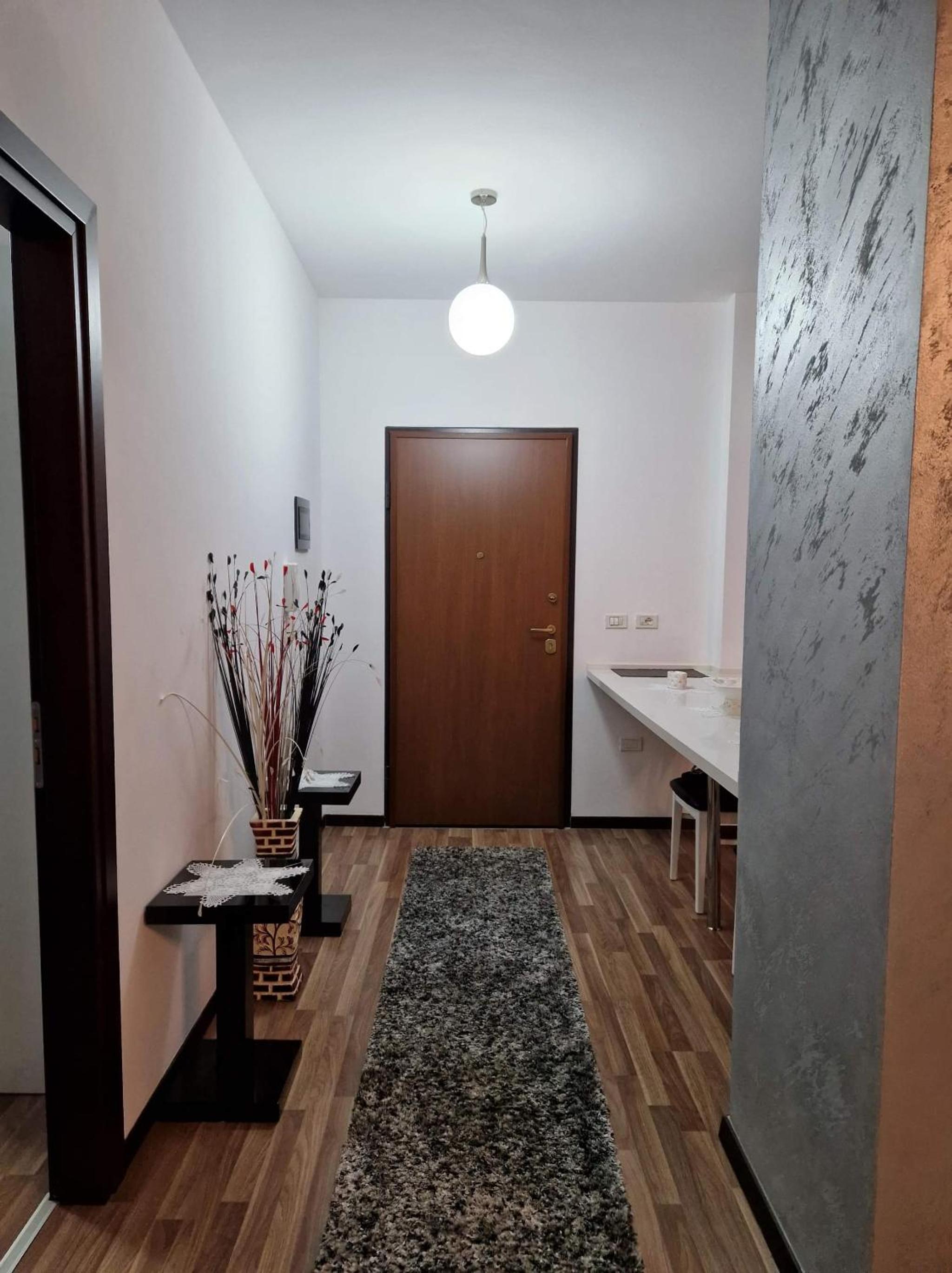 Apartament me qera