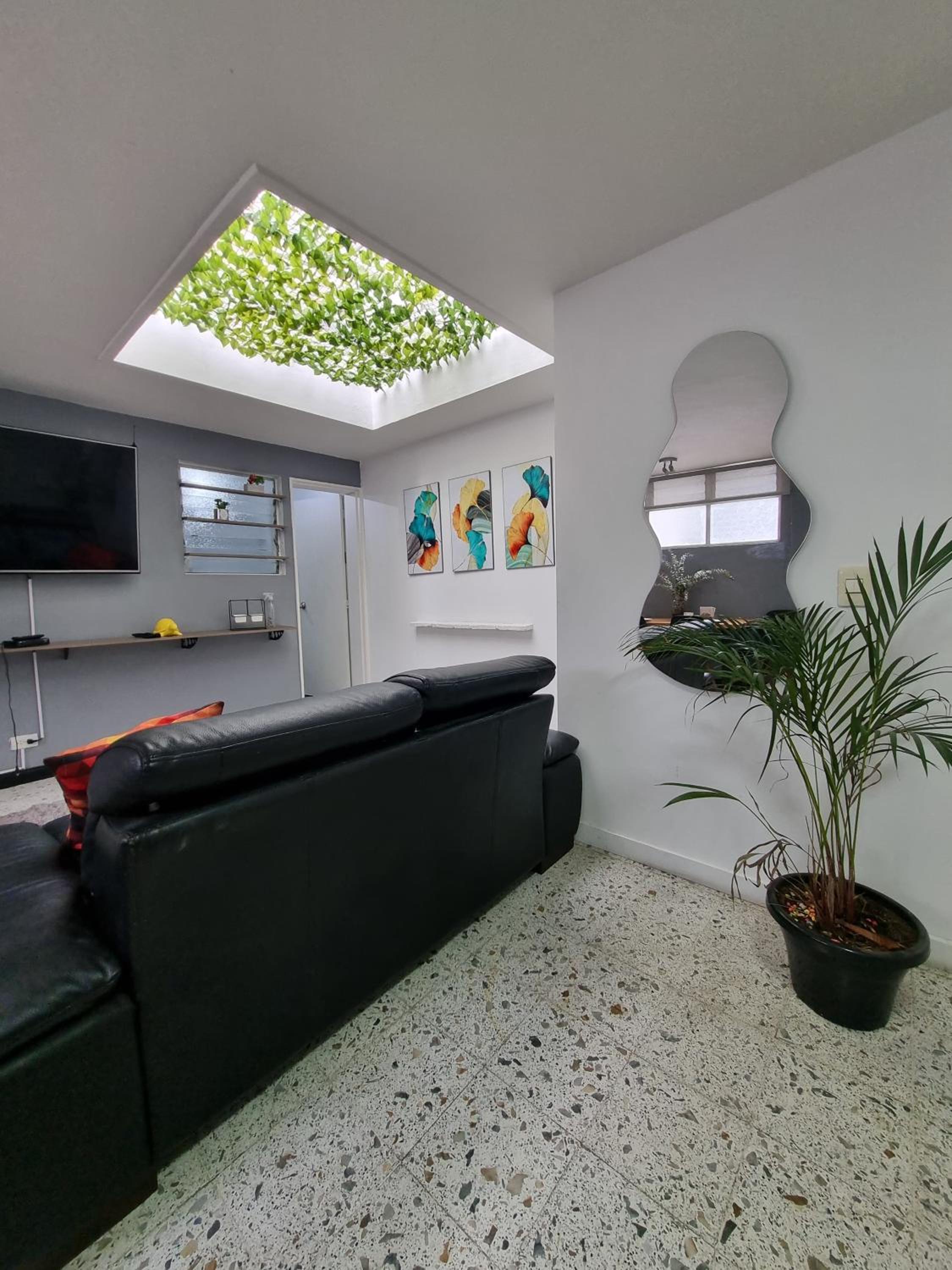 Iluminado y hermoso apartamento con terraza