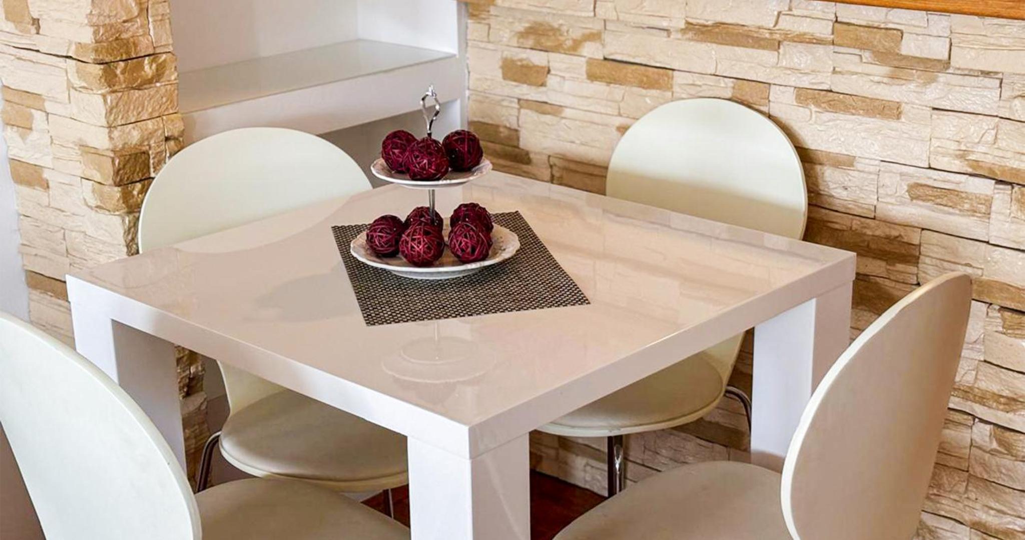 Stylish One Bedroom Apartment